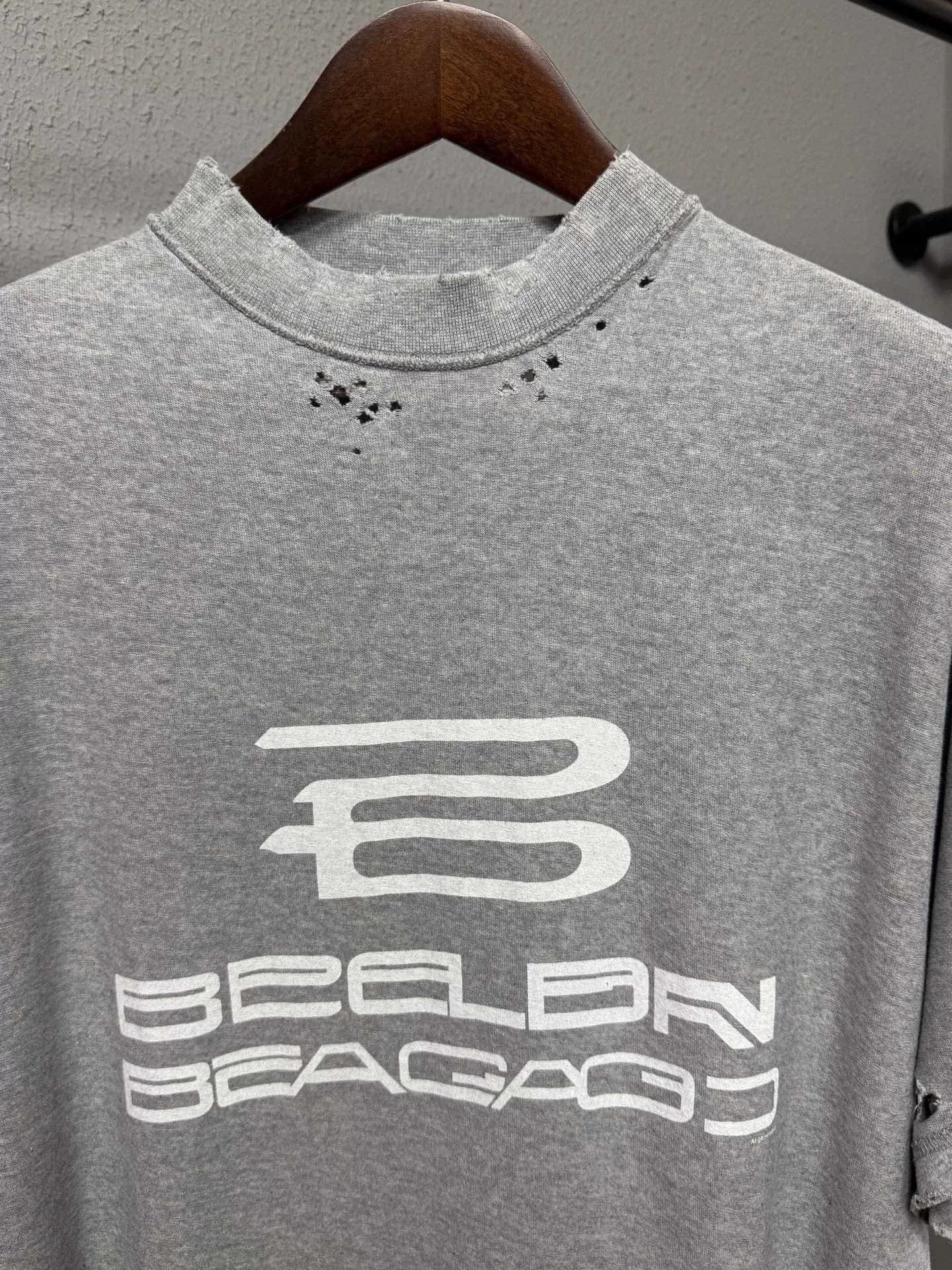 Balenciaga Balenciaga Gray AI Distressed Short Sleeve Size US M / EU 48-50 / 2 - 3 Thumbnail