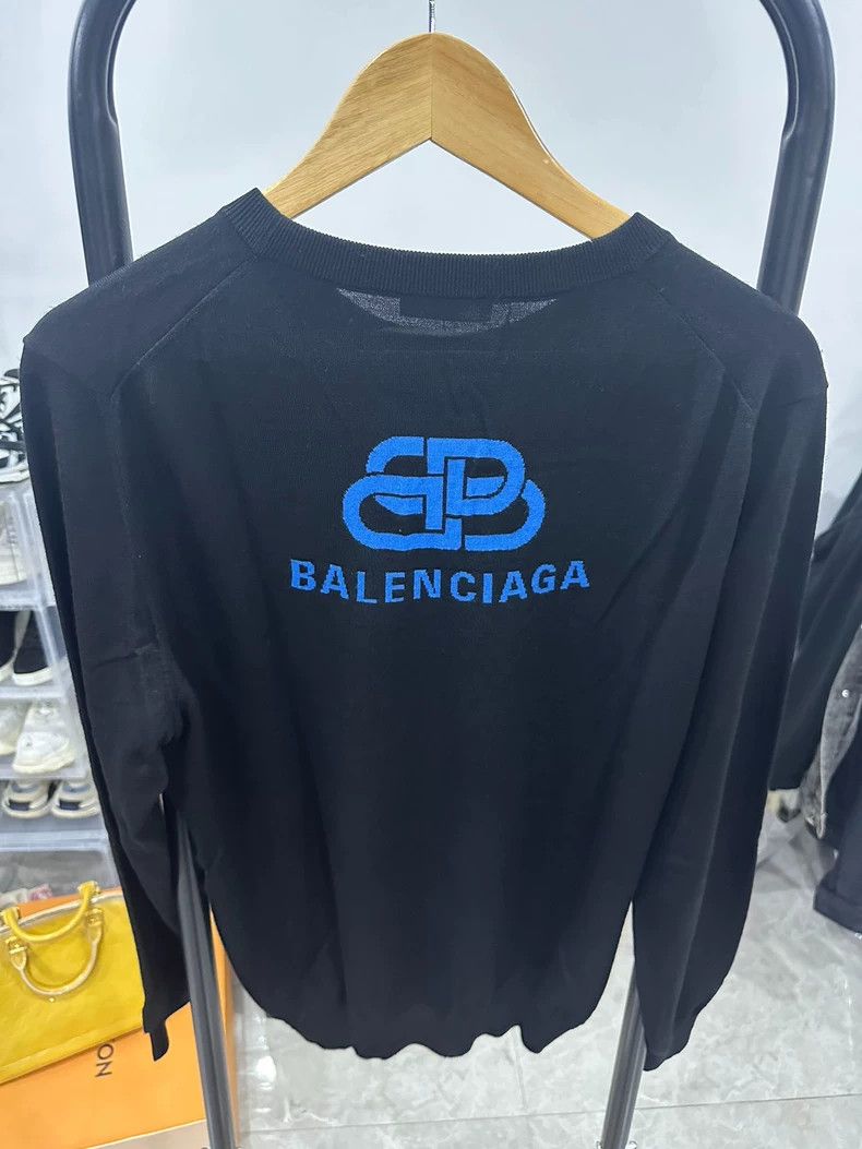 Balenciaga Knitted sweater