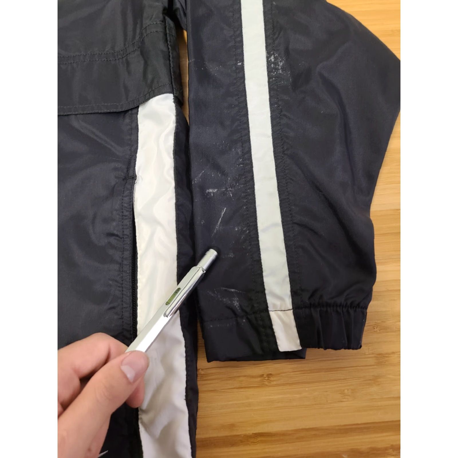 Nike VINTAGE Nike Windbreaker Jacket S Mens Black Nylon Nylon Solid Zip 90s Swoosh 90s Decade Size US S / EU 44-46 / 1 - 4 Thumbnail