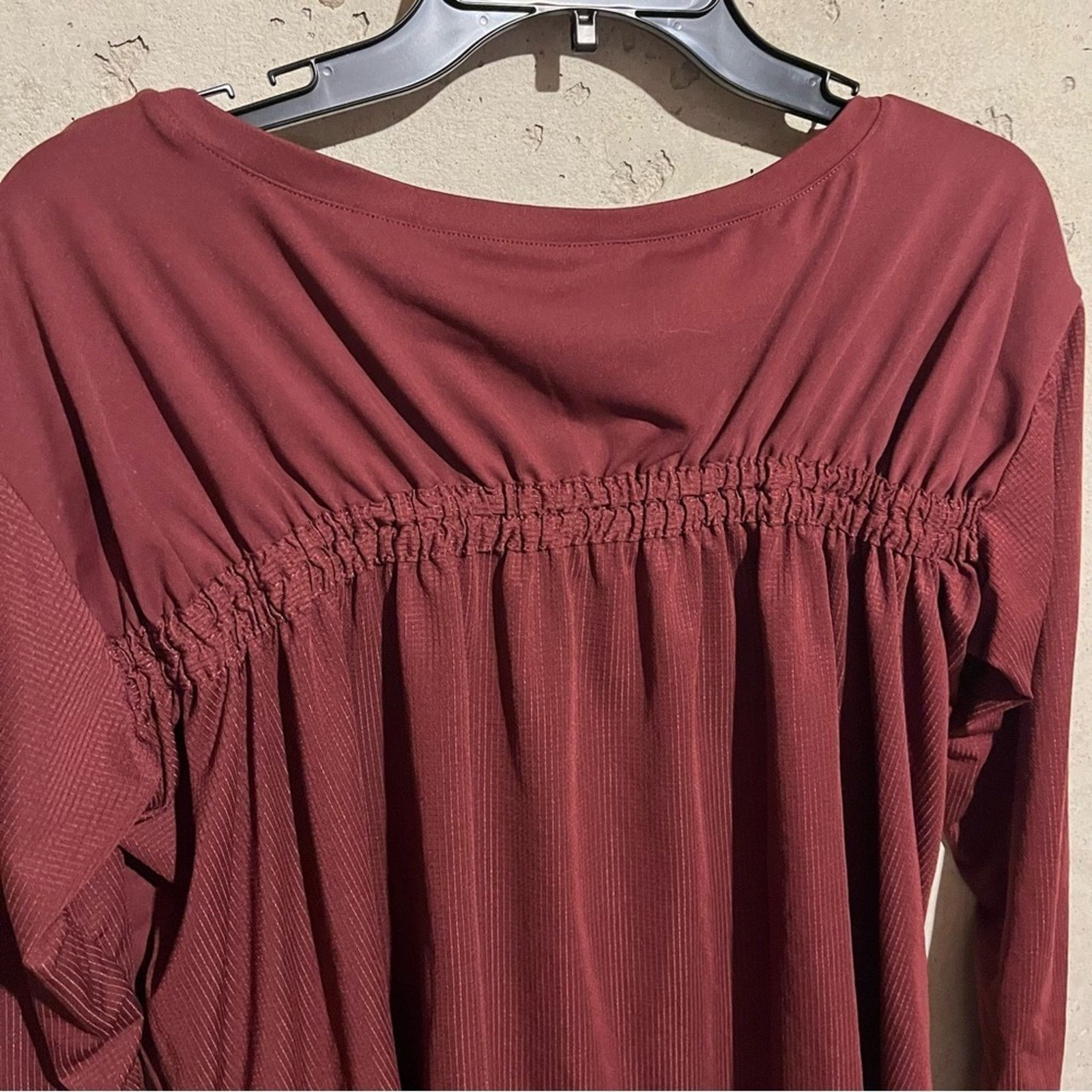 Fabletics Fabletics Cashel Long Sleeve Cinched Back Shirt Size L Size L / US 10 / IT 46 - 5 Thumbnail