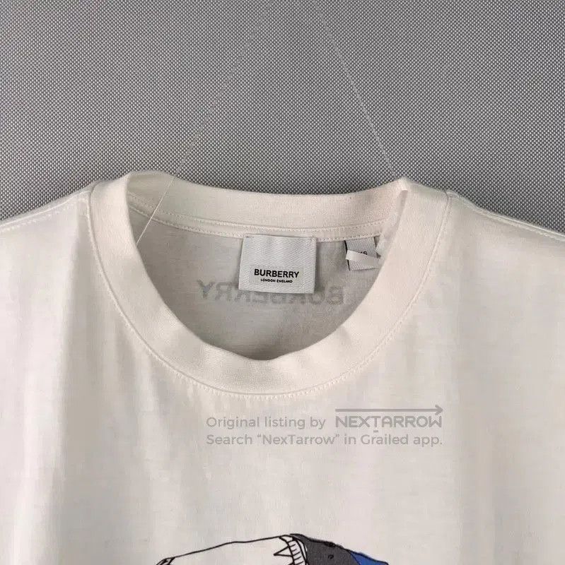 Burberry Burberry Graphic Print White Cotton T-Shirt. Size US XS / EU 42 / 0 - 3 Thumbnail