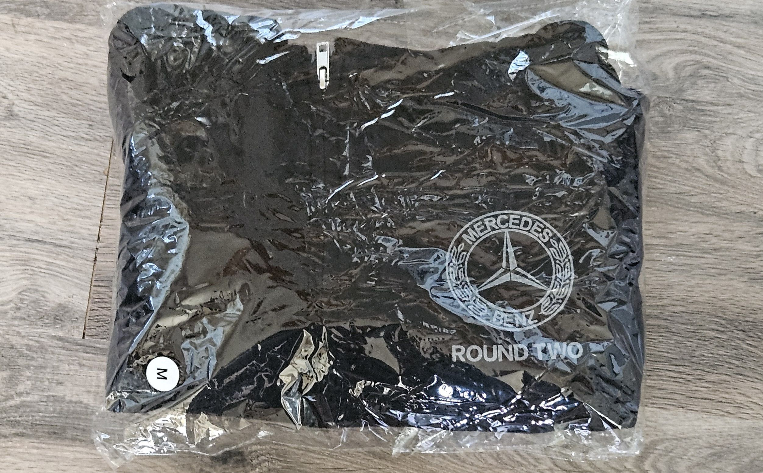 Round Two Round Two Mercedes Benz Mens Black Zip Up Hoodie Size Medium Size US M / EU 48-50 / 2 - 8 Thumbnail