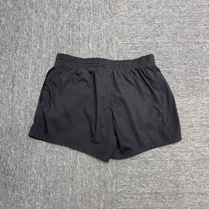 Fendi Fendi dark nylon full print shorts Size US 44 / EU 60 - 3 Thumbnail