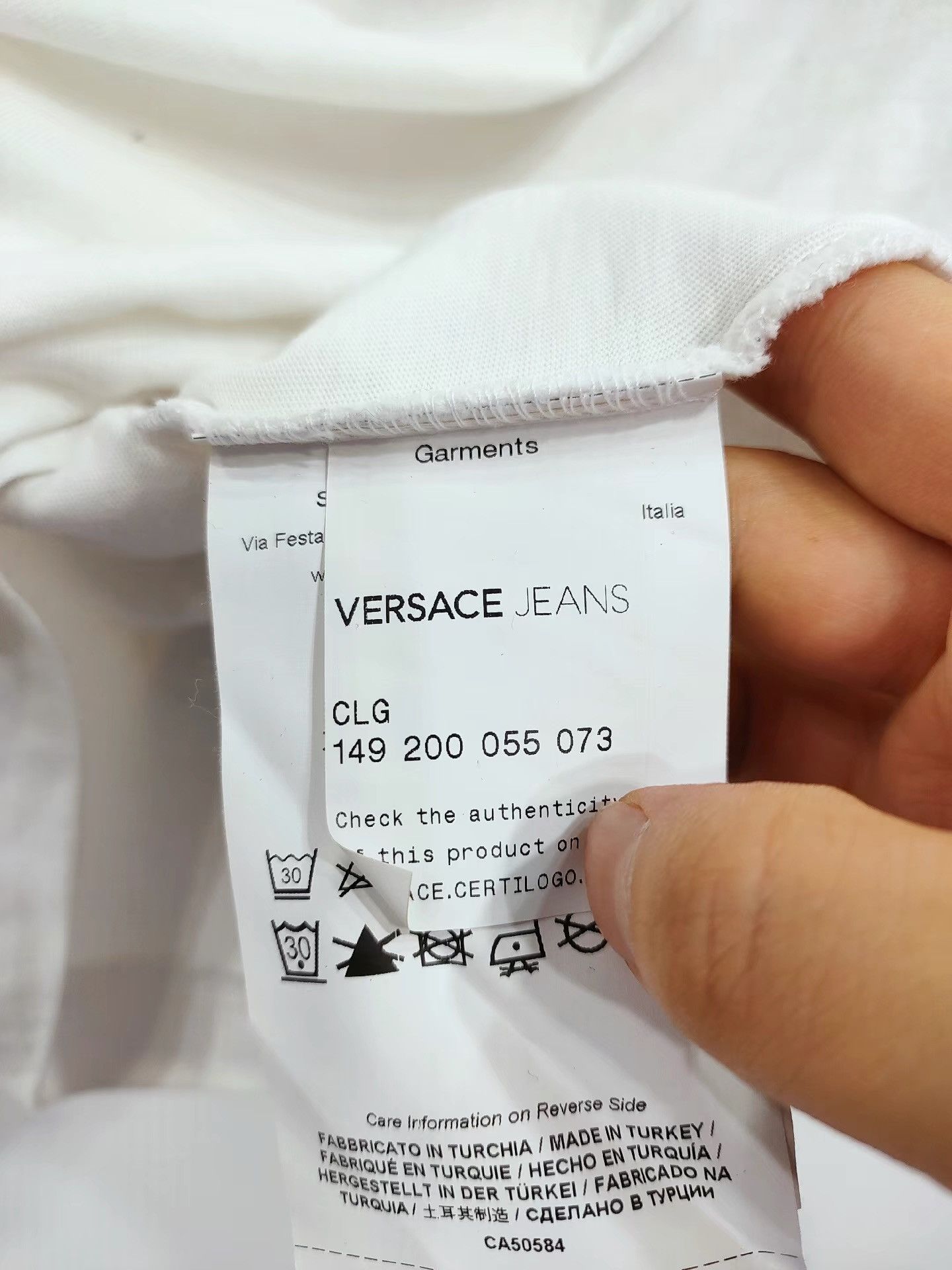 Versace Versace Men's White Short Sleeve T-shirt K29 Size US XL / EU 56 / 4 - 5 Thumbnail