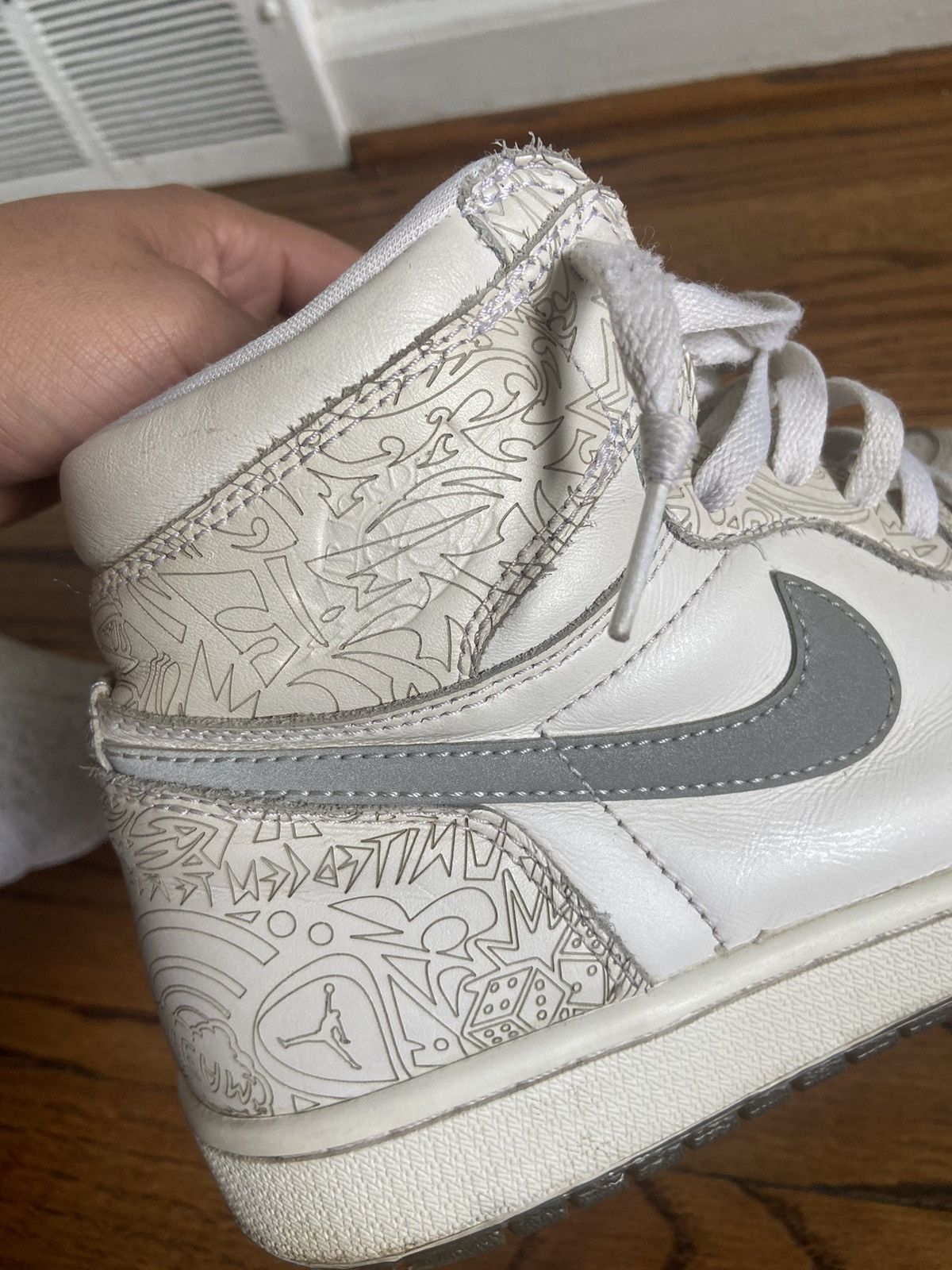 Jordan Brand Air Jordan 1 laser Size US 8.5 / EU 41-42 - 8 Thumbnail