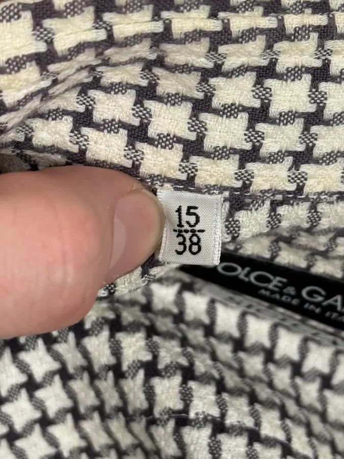 Dolce & Gabbana 2010s Dolce & Gabbana Black & White Sicilian Premium Shirt Size US S / EU 44-46 / 1 - 12 Thumbnail