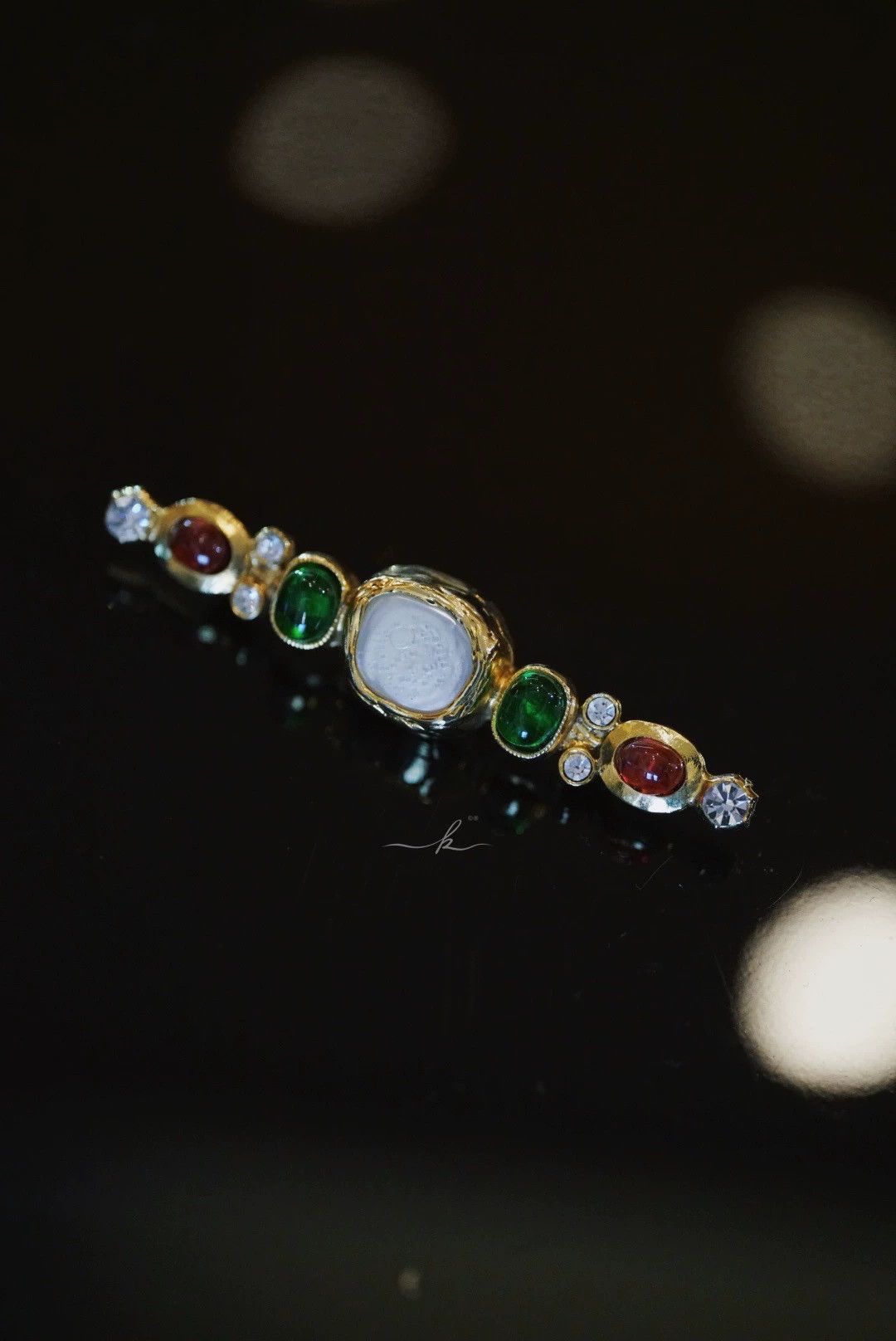 Chanel CHANEL Vintage Red Green Gripoix Bar Brooch Size ONE SIZE - 6 Thumbnail