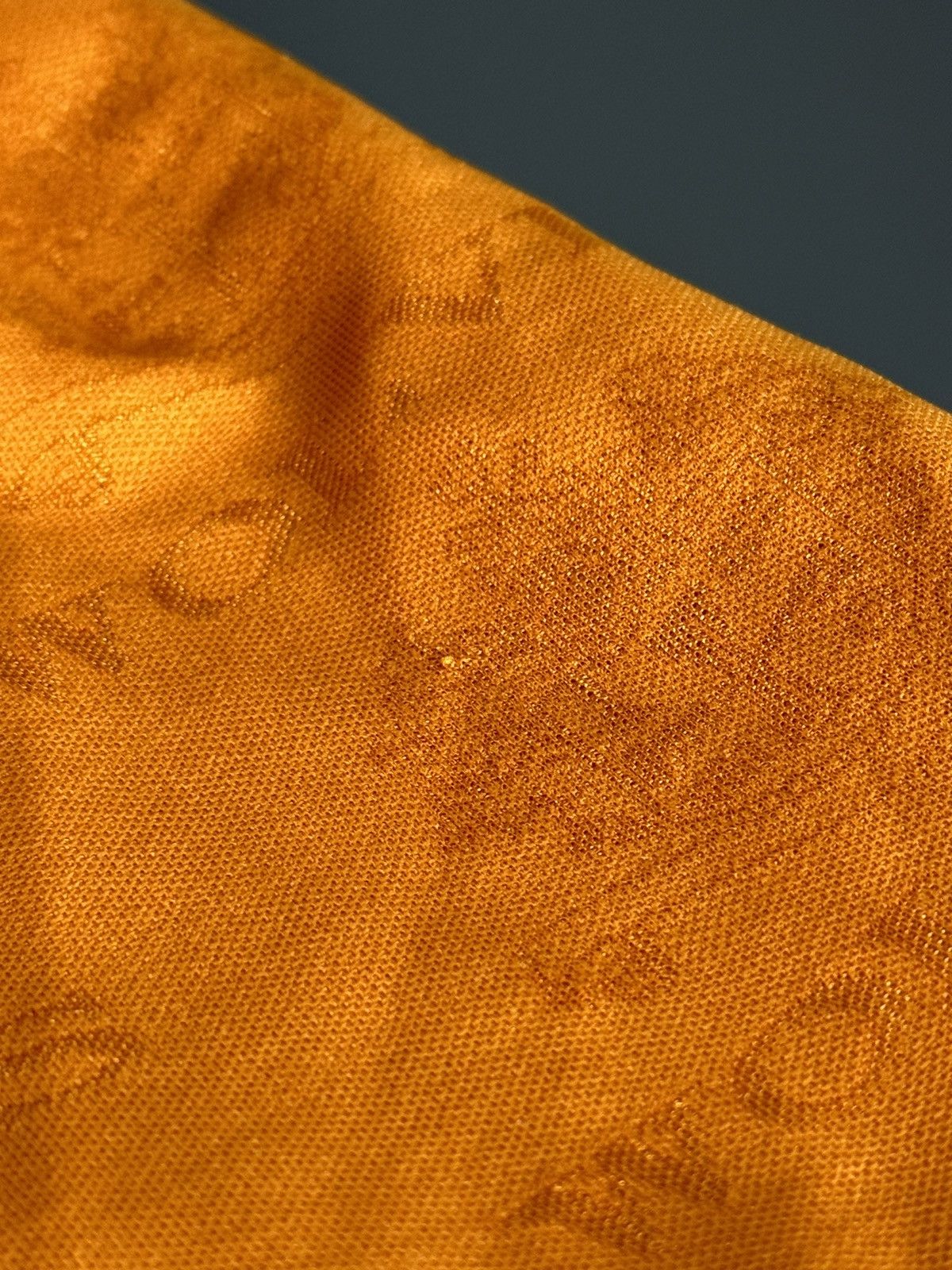 Nutmeg Wolverhampton Wanderers 95/96 Home Football Jersey Size US M / EU 48-50 / 2 - 12 Thumbnail