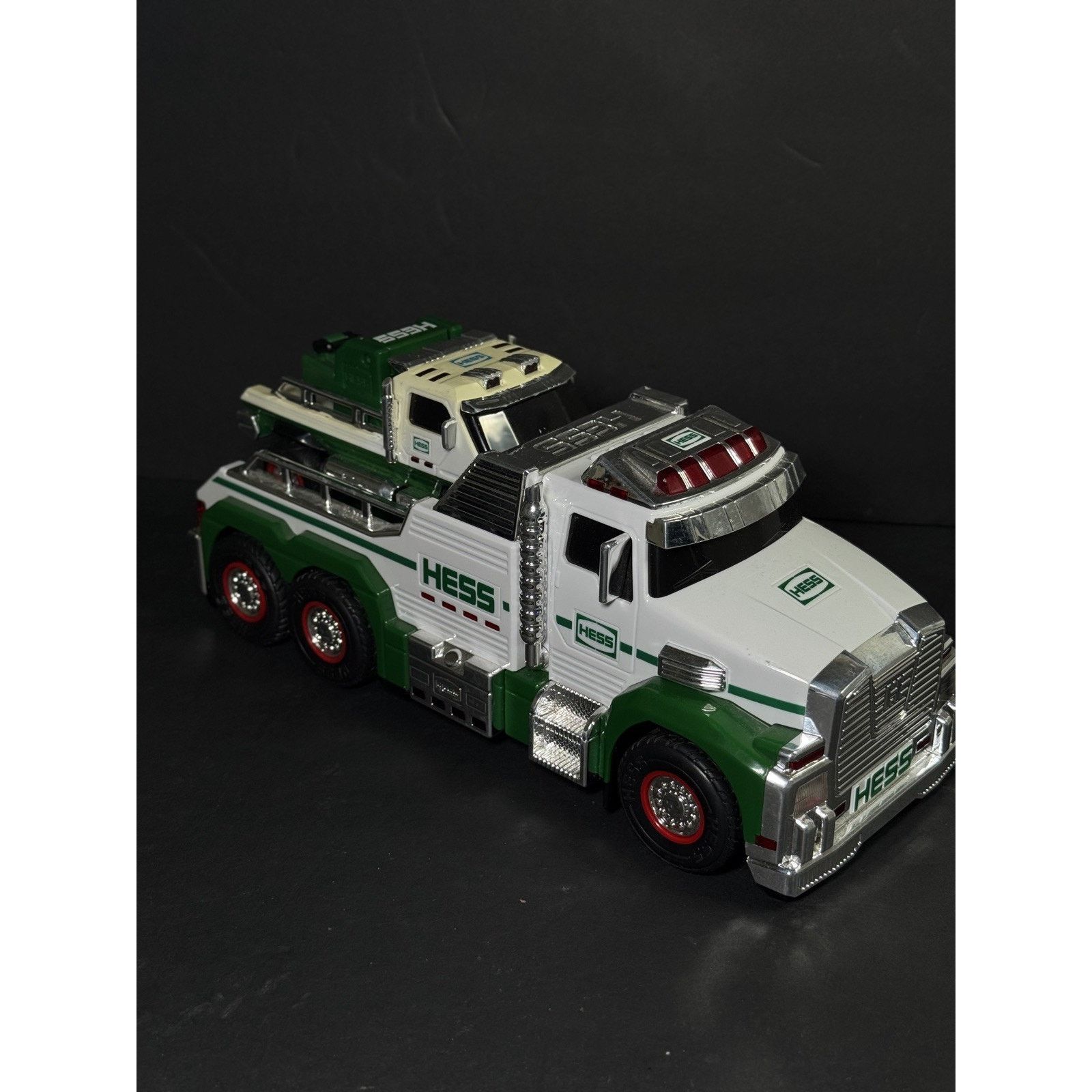 Other 2019 Hess Tow Truck and Rescue Team Vehicle Toy Size ONE SIZE - 12 Thumbnail