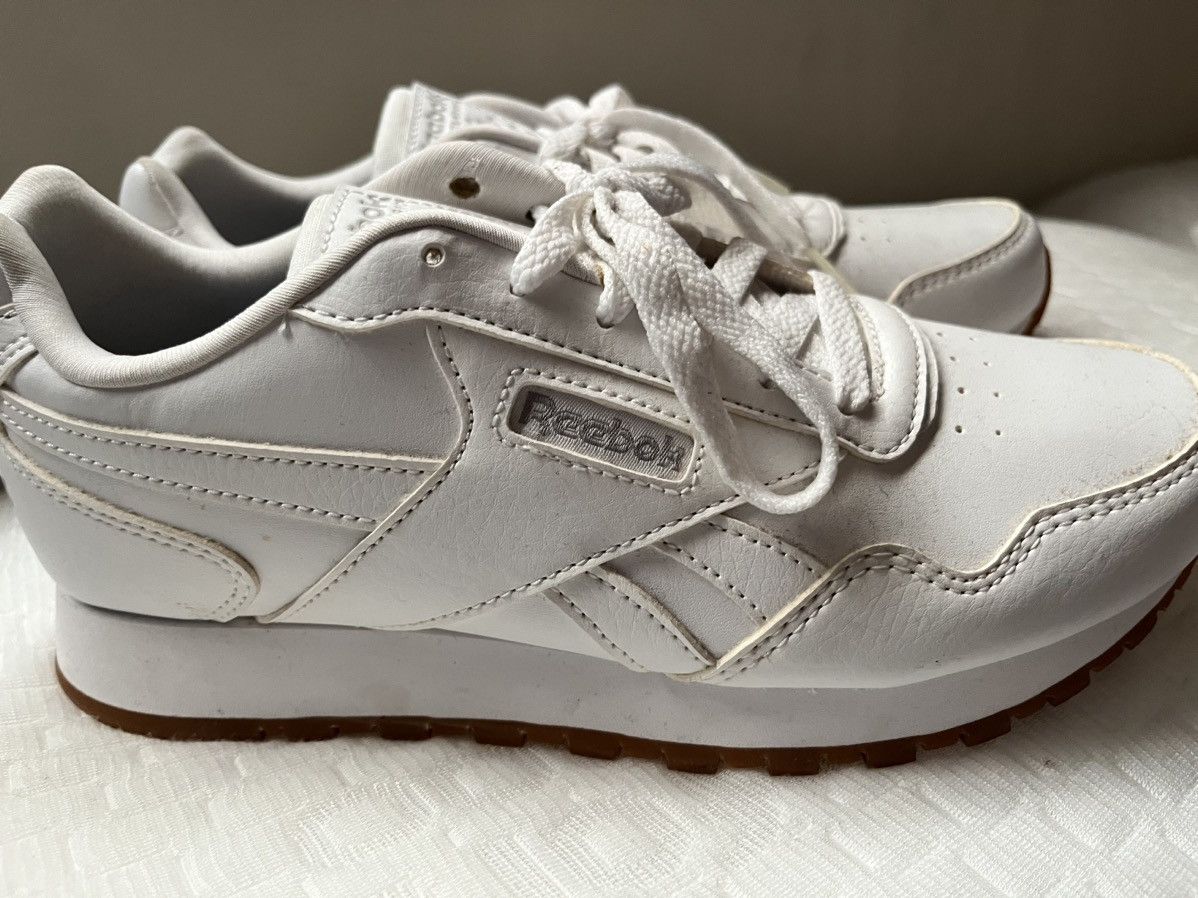 Reebok Really clean Reebok fully laced shoes Size US 7 / EU 40 - 4 Thumbnail