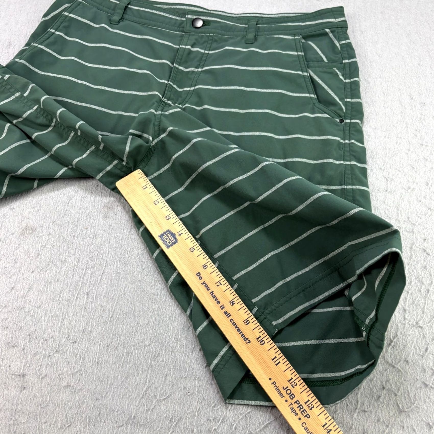 Lululemon Lululemon Kahuna Shorts Mens Size 32 Green Striped Preppy Chino Athleisure Front Zip Pockets Logo 10in Inseam Regular Fit Mens Size US 32 / EU 48 - 5 Thumbnail
