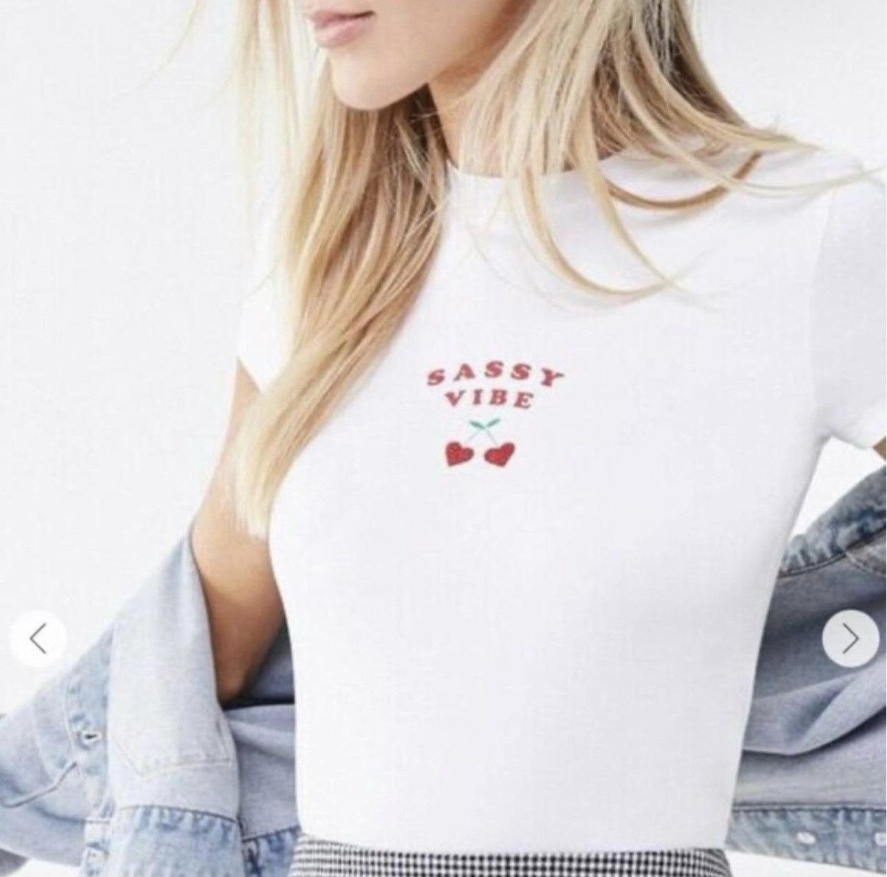 Forever 21 Forever 21 white cropped graphic tee "sassy vibes" Size S / US 4 / IT 40 - 1 Thumbnail