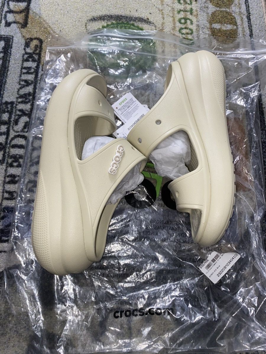 Crocs CROCS Beige Crush Sandals Size US 13 / EU 46 - 3 Thumbnail