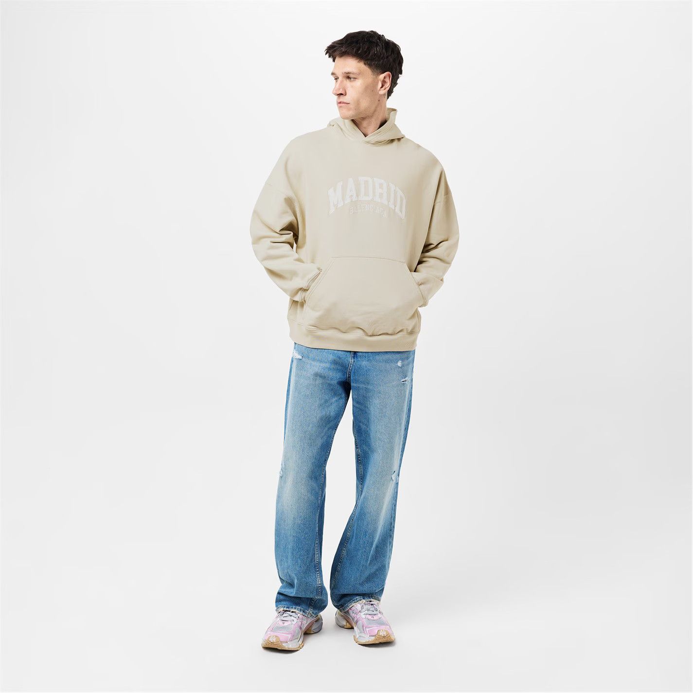 Balenciaga o1g2r1mq0226 Over the Head Pull Over Hoodie In Ivory Size US S / EU 44-46 / 1 - 6 Thumbnail