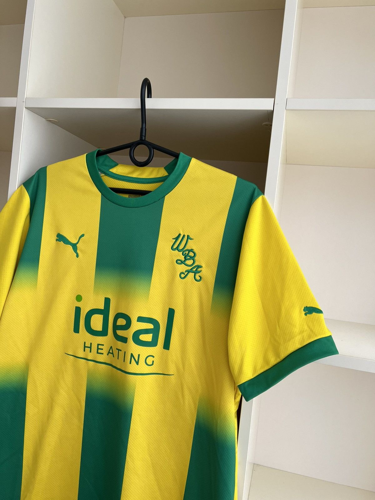 Puma West Bromwich Albion WBA 2022 Away Football Shirt Puma Sz L Size US L / EU 52-54 / 3 - 3 Thumbnail
