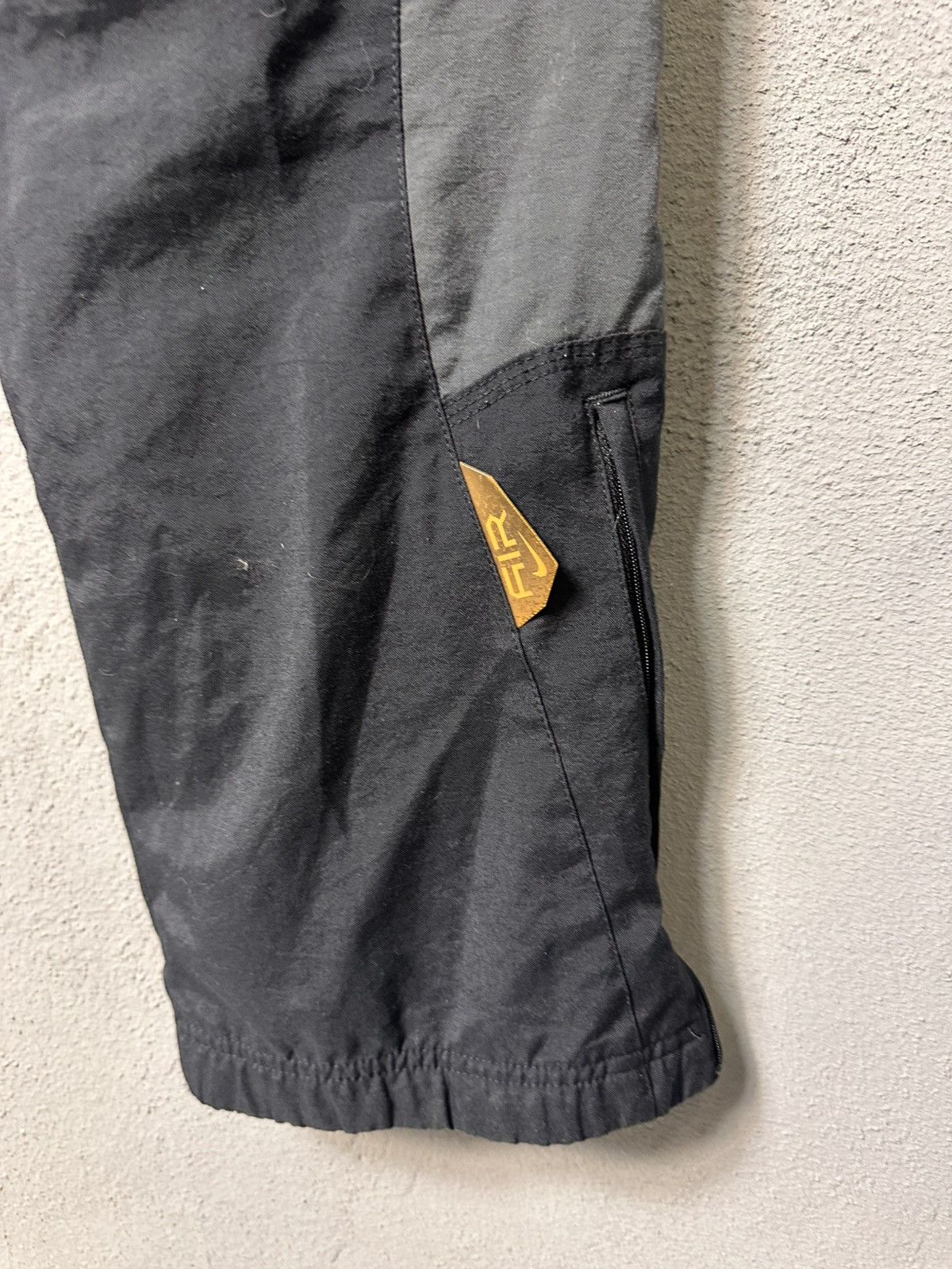 Nike Nike Track Vintage Cargo Pants Drill Baggy Joggers Gorpcore Size US 32 / EU 48 - 3 Thumbnail