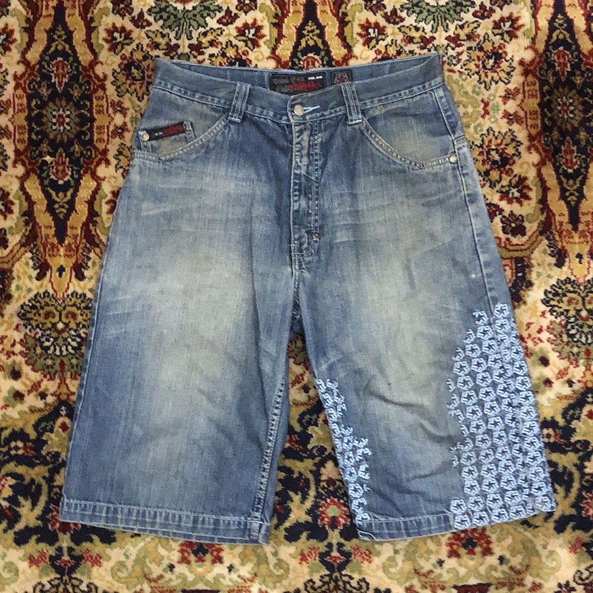 Ecko Unltd. × JNCO × Southpole Tribal Gear Denim Jorts/Denim shorts Graphic embroidery Size US 34 / EU 50 - 4 Thumbnail