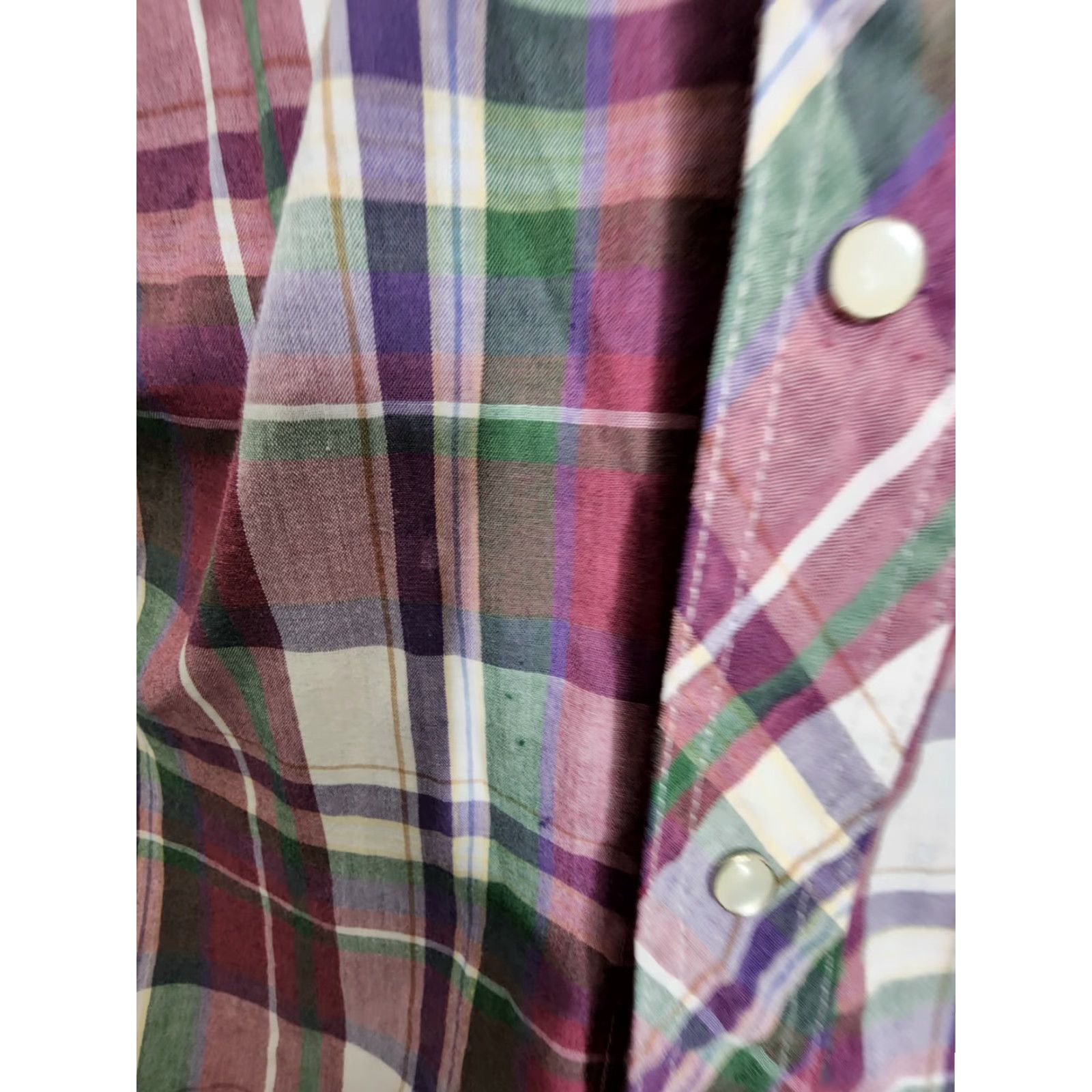 Wrangler VINTAGE Wrangler Mens L Red Ivory Plaid Western Short Sleeve Pearl Snap Shirt Distressed Size US L / EU 52-54 / 3 - 4 Thumbnail