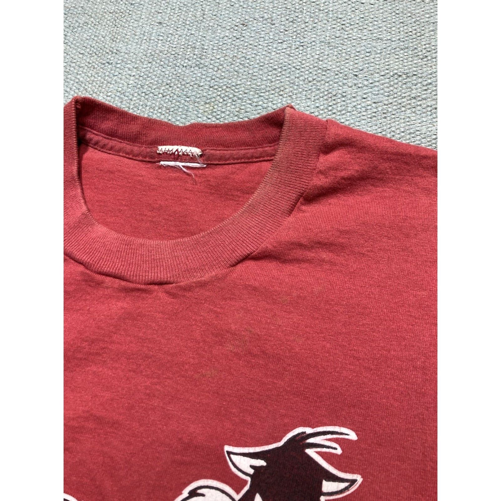 Vintage VINTAGE 90s Looney Tunes T-Shirt Attitude Inc Cartoon Taz Tweety Sylvester XL Men Red Shirt Size US XL / EU 56 / 4 - 5 Thumbnail