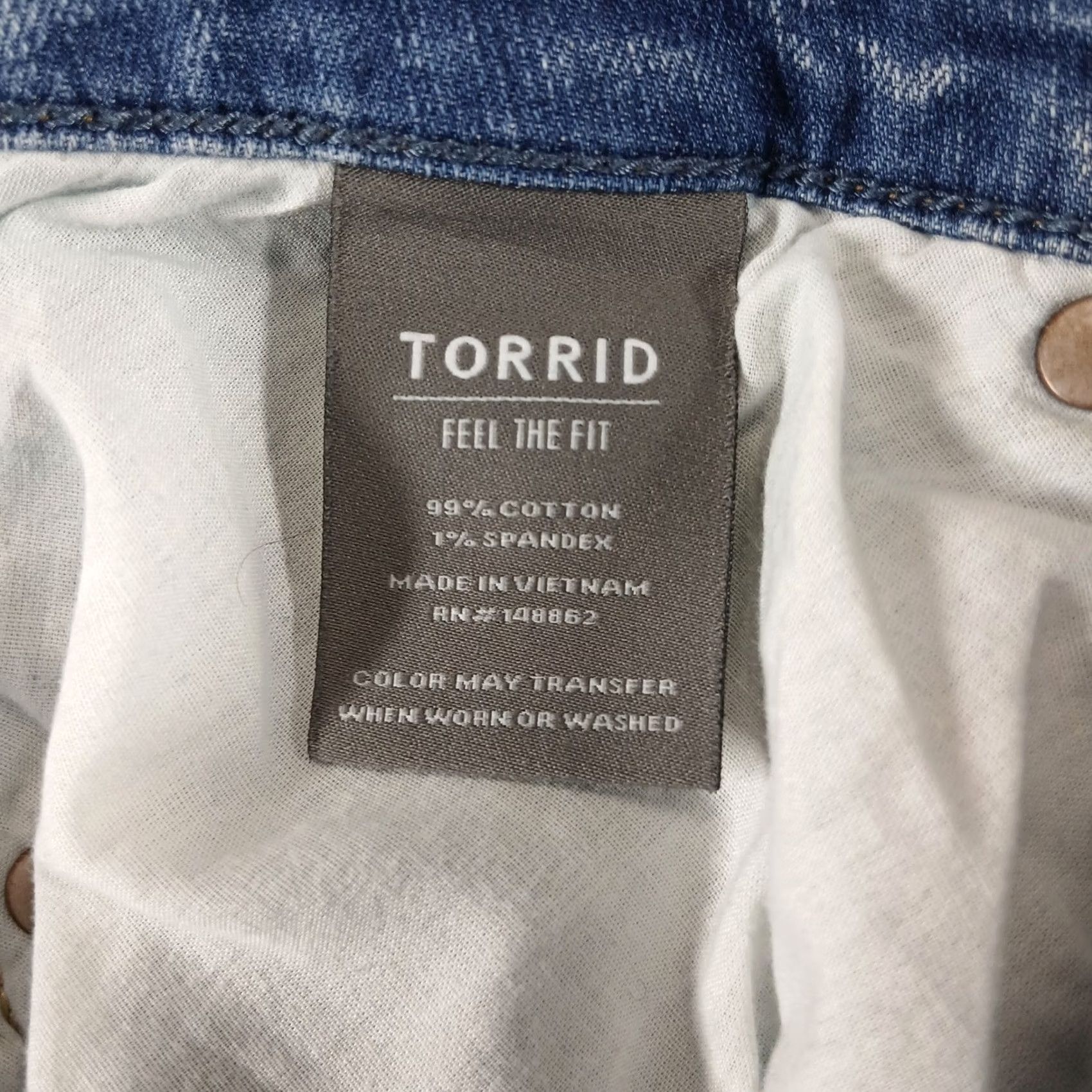 Torrid Torrid Vintage Stretch Crop Boyfriend Jeans Distressed Medium Wash Size 14 Size 36" / US 14 / IT 50 - 5 Thumbnail