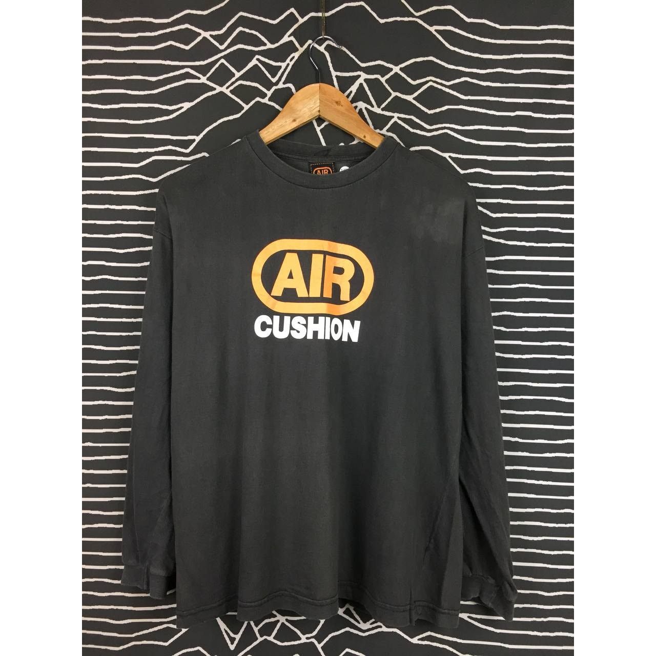 Japanese Brand Vtg G.T. Hawkins Air Cushion Big Logo Longsleeve Tee Size US L / EU 52-54 / 3 - 1 Thumbnail