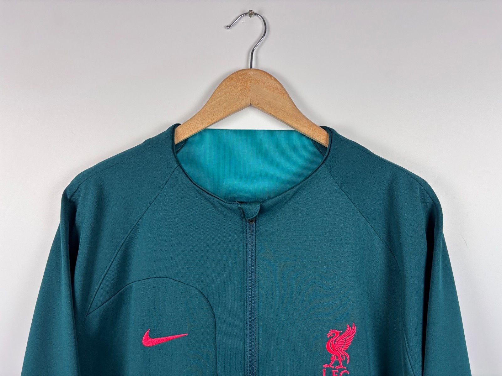 Nike Nike 2022-23 Liverpool Academy Pro Anthem Slim Fit Jacket Size US XXL / EU 58 / 5 - 2 Thumbnail