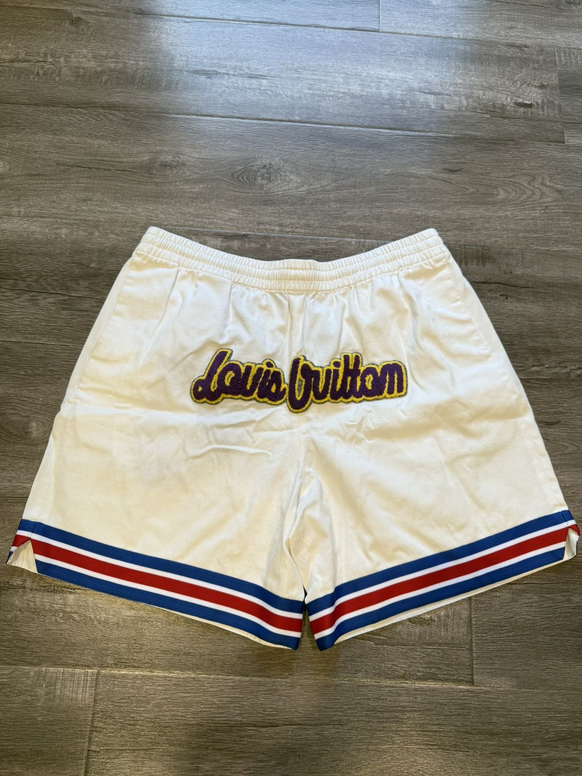 Louis Vuitton Louis Vuitton NBA Logo Basketball Shorts Size US 38 / EU 54 - 1 Thumbnail