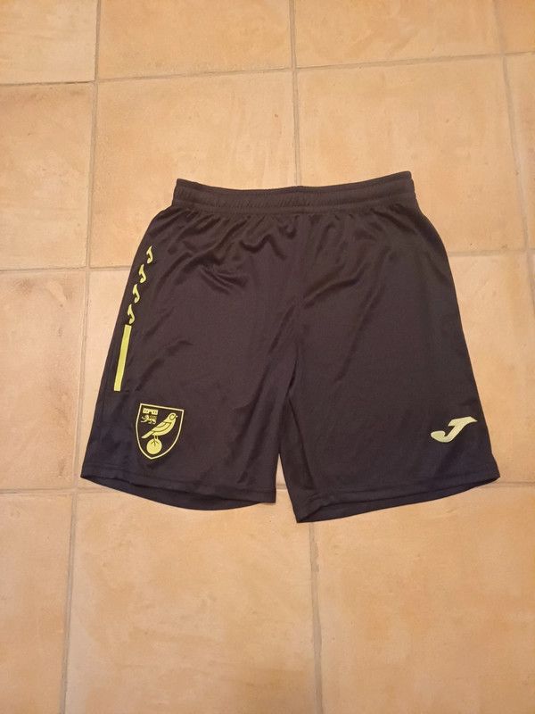 Joma Joma Norwich City sports shorts Size US 32 / EU 48 - 1 Thumbnail