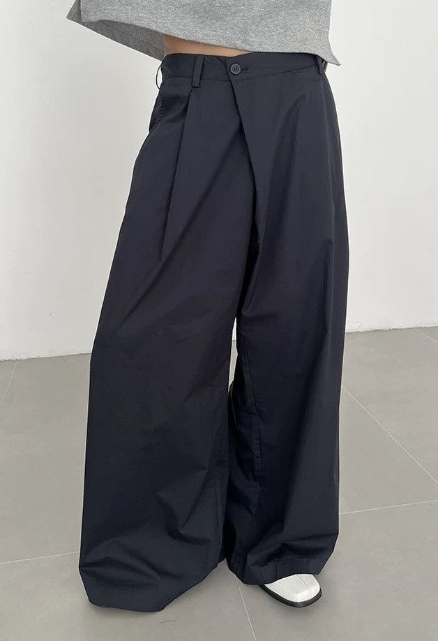 Cleanfit retro fashion asymmetric pleated skater pants