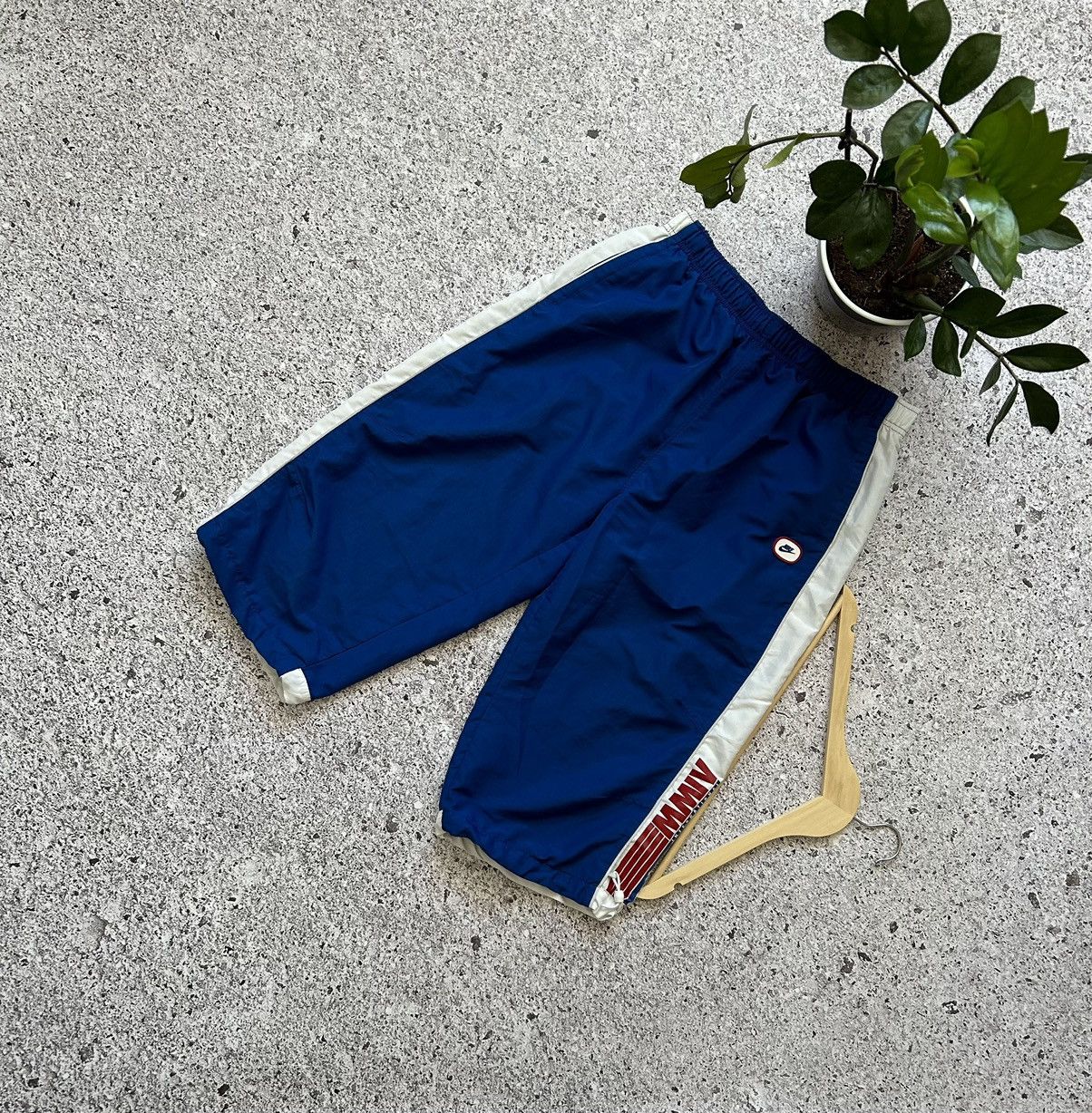 Nike × Vintage Vintage 90’s Nike International Shorts Swoosh Logo Size M Size US 32 / EU 48 - 1 Thumbnail