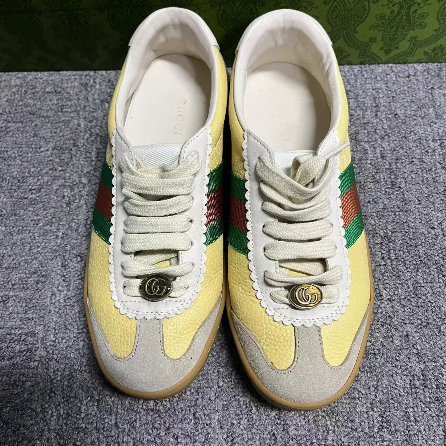 Gucci Gucci Bee Tennis Shoes - New Condition - Size 35.5 Size US 4.5 / IT 34.5 - 3 Thumbnail