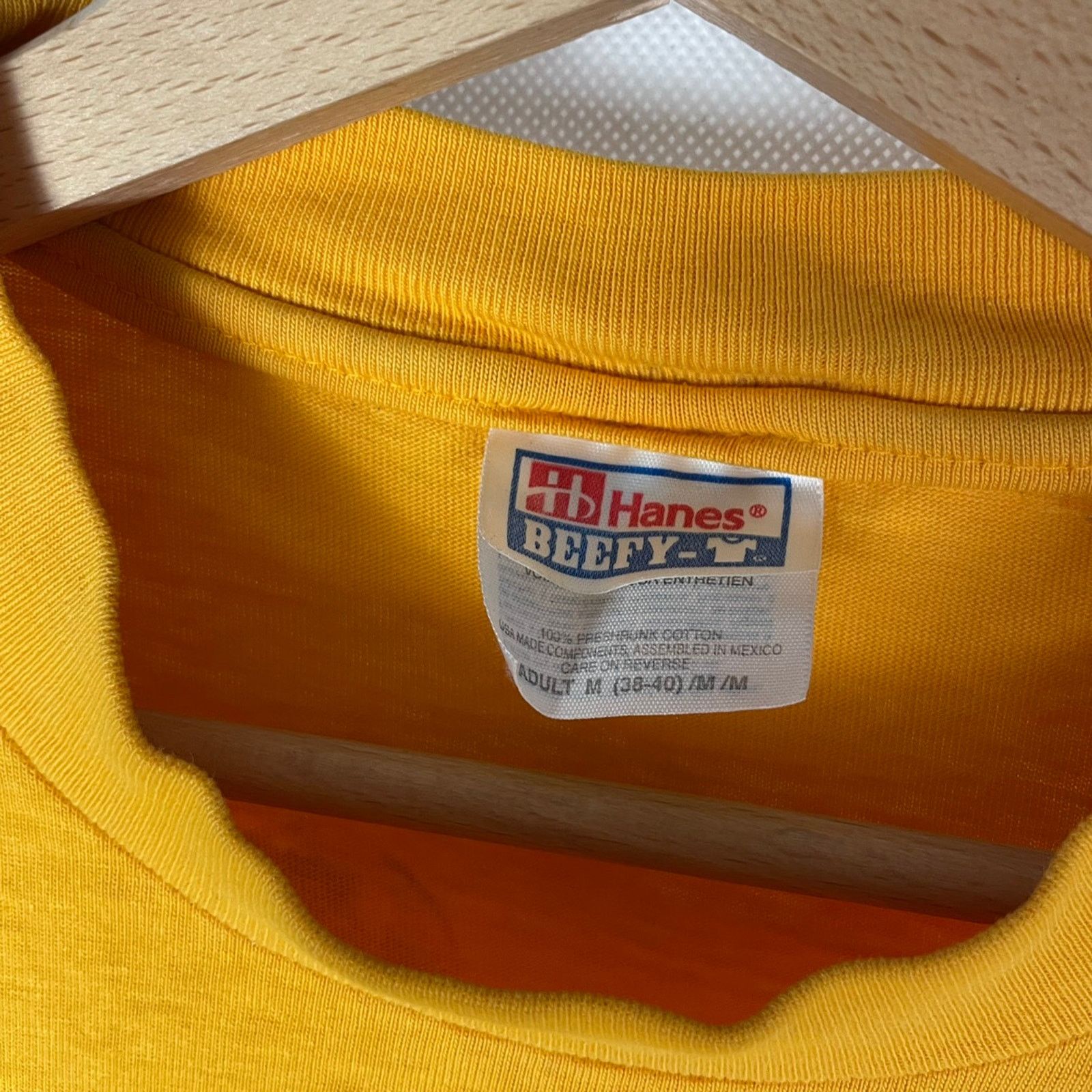 Hanes BRUCE LEE T SHIRT VINTAGE HANES COLOUR YELLOW SIZE M LEGEND Size US M / EU 48-50 / 2 - 8 Thumbnail