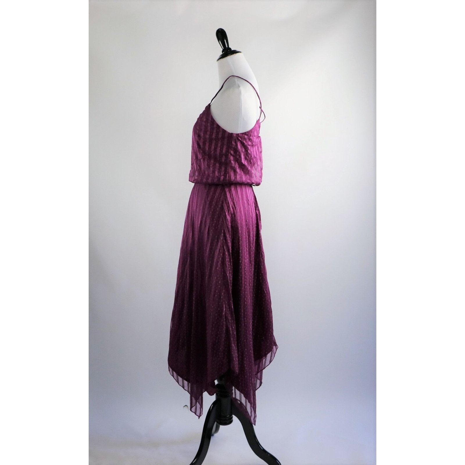 Vintage Vintage 1970s Plum Floral Sun Dress, Matching Vest Small Size S / US 4 / IT 40 - 6 Thumbnail