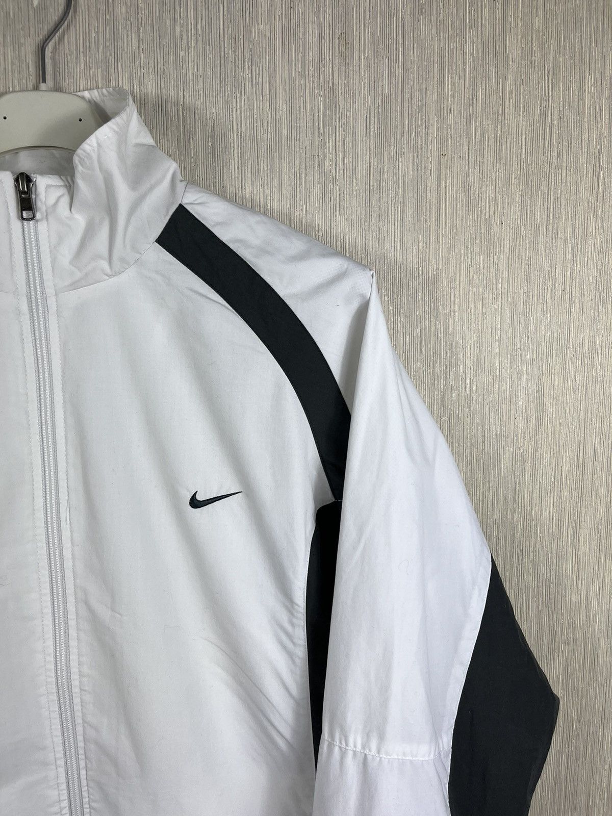 Nike × Vintage Vintage Nike athletic dept y2k nylon windbreaker jacket Size US L / EU 52-54 / 3 - 3 Thumbnail