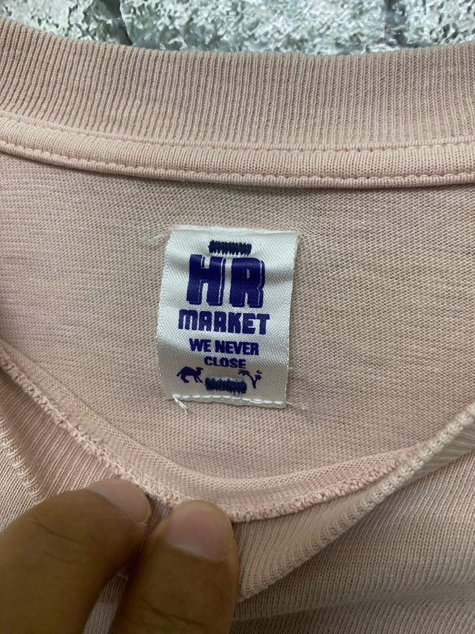HRMTG Vintage HR Market We Never Close Tshirt Size US M / EU 48-50 / 2 - 9 Thumbnail