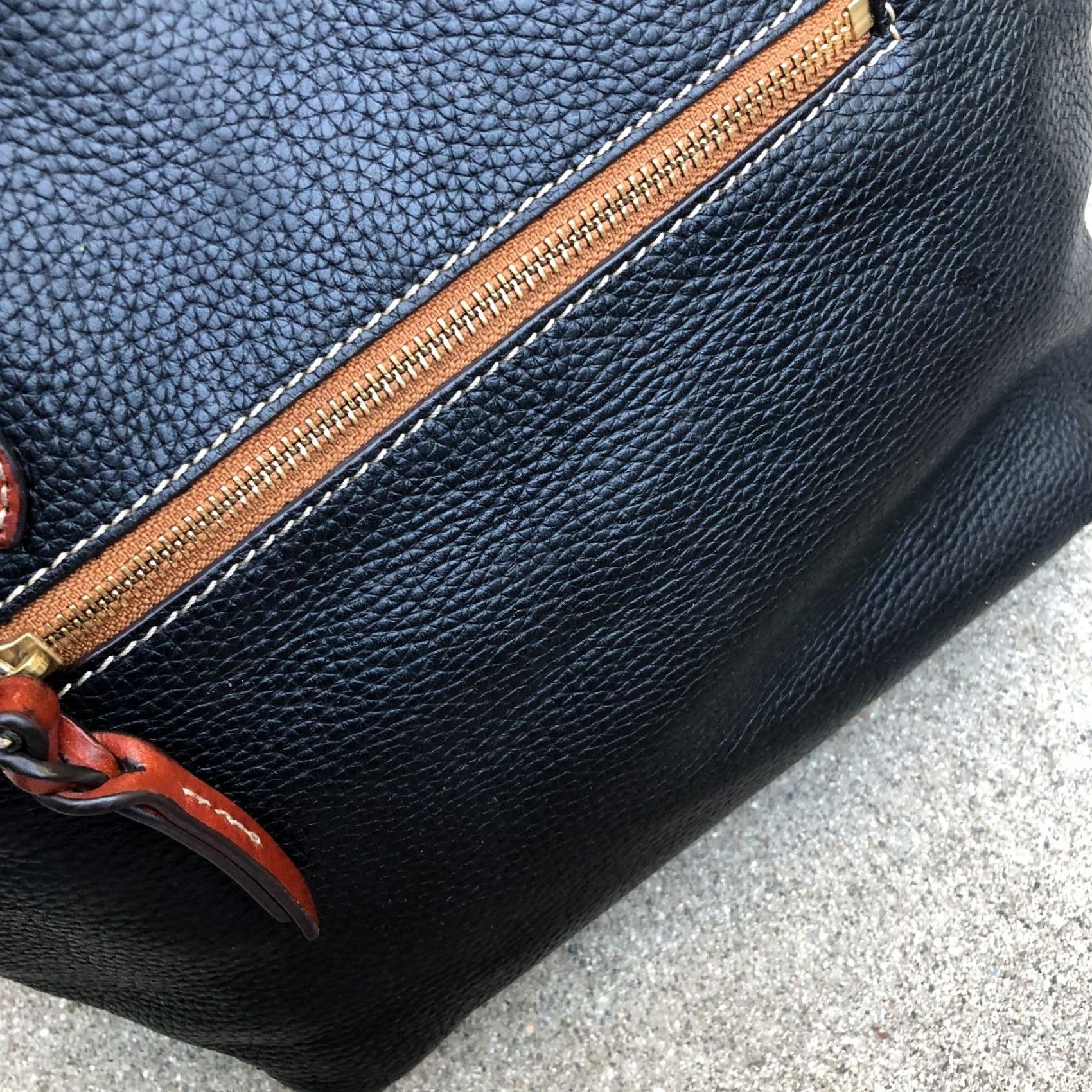 Dooney & Bourke DOONEY & BOURKE Leather Large Tote Purse Shoulder Bag Black Zipper Designer Size ONE SIZE - 6 Thumbnail
