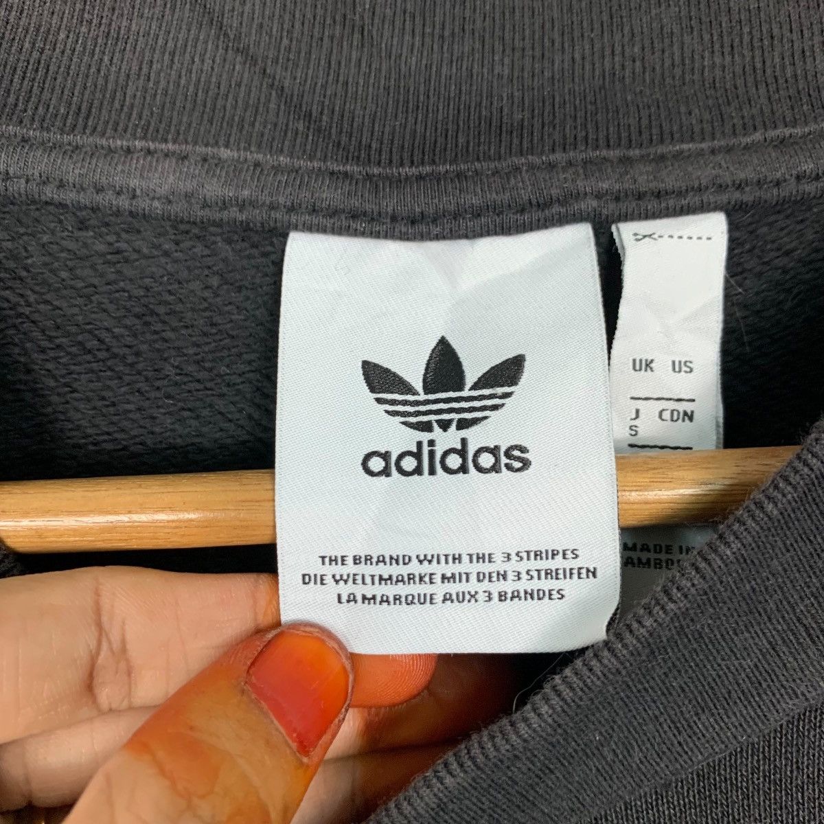 Adidas ADIDAS Big Logo Crewneck Oversized Sweatshirt #3544-C162 Size US S / EU 44-46 / 1 - 9 Thumbnail