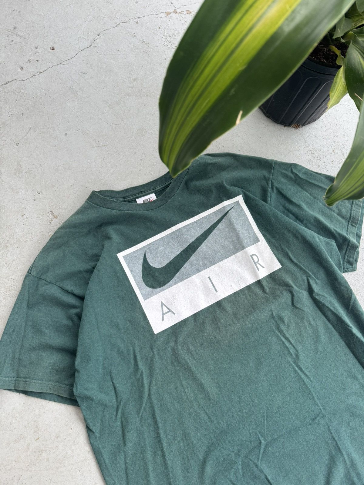 Nike Y2K Nike Center Swoosh Essential Tee Size US XL / EU 56 / 4 - 5 Thumbnail