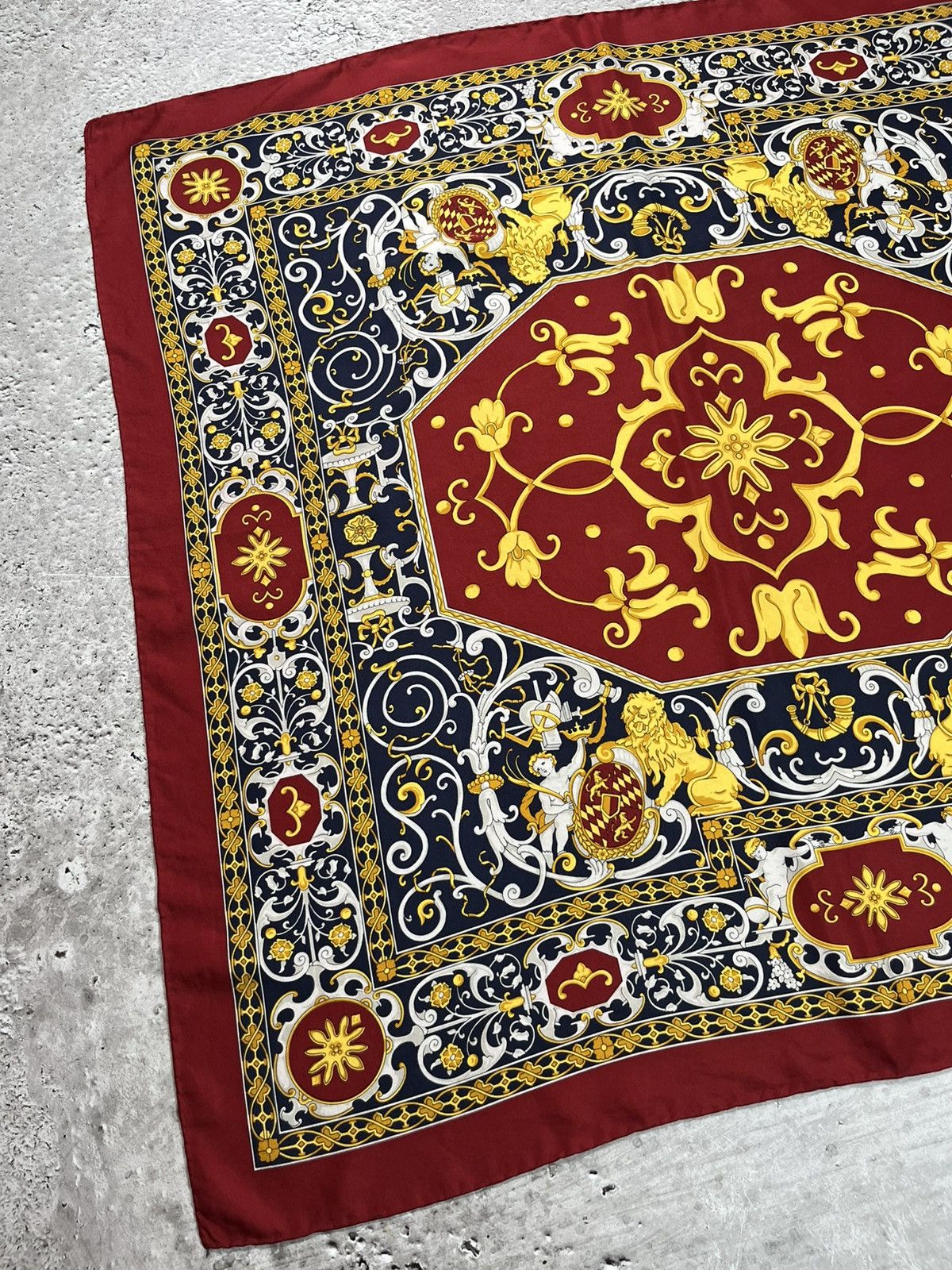 Longchamp Longchamp Vintage Scarf 88x83 Baroque Red Gold Navy France Size ONE SIZE - 3 Thumbnail
