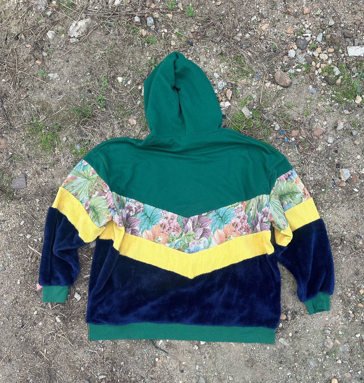 Japanese Brand Amina pullover Hoodie Size L / US 10 / IT 46 - 3 Thumbnail