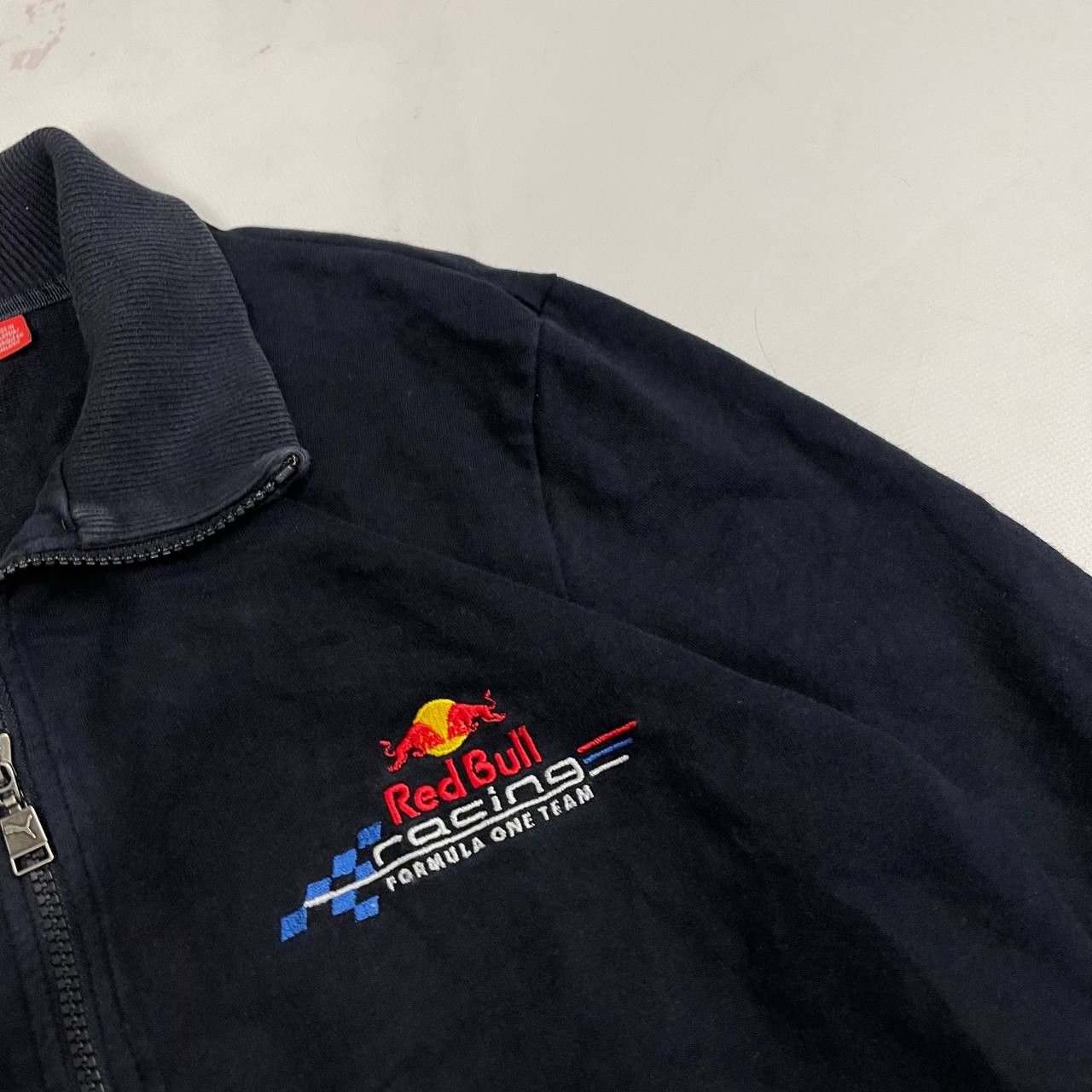 Puma Puma Red Bull Racing Formula 1 Zipped Hoodie Streatwear Sz S Size US S / EU 44-46 / 1 - 9 Thumbnail