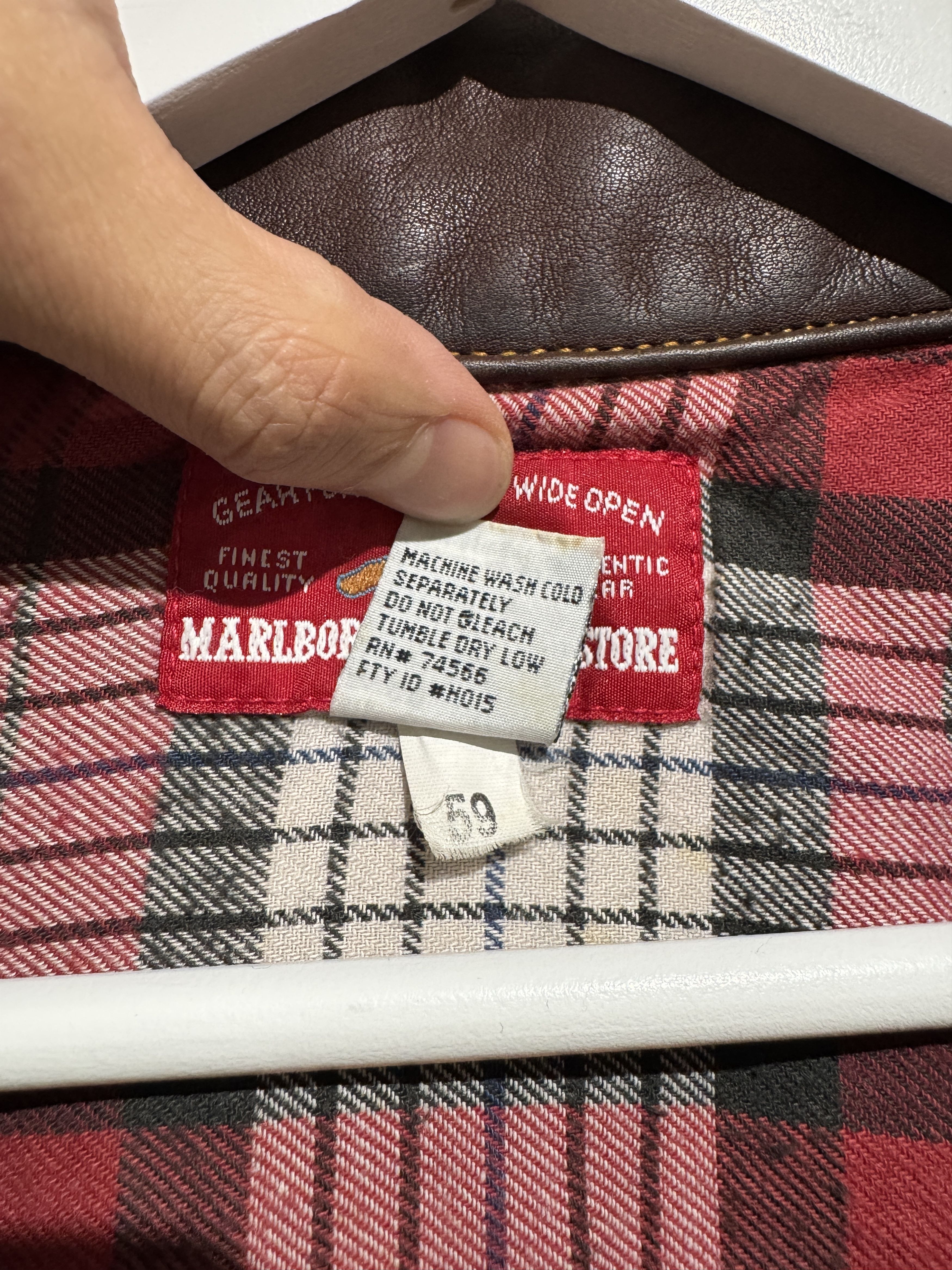 Marlboro Vintage Marlboro Country Store Denim Jacket & Leather Collar Size US M / EU 48-50 / 2 - 6 Thumbnail
