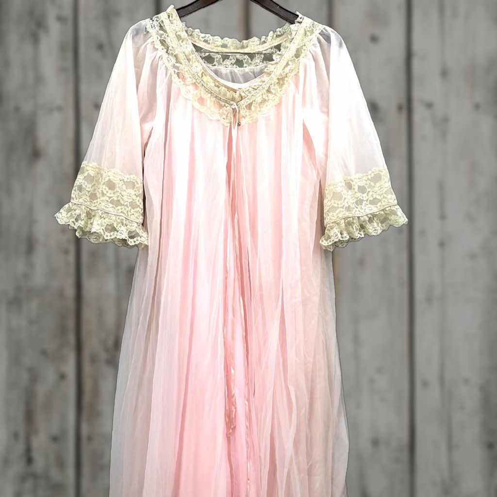 Vintage VINTAGE Intime Nightgown Robe Womens Small Pink Nylon Art Deco 1960s Sleepwear Size ONE SIZE - 1 Thumbnail