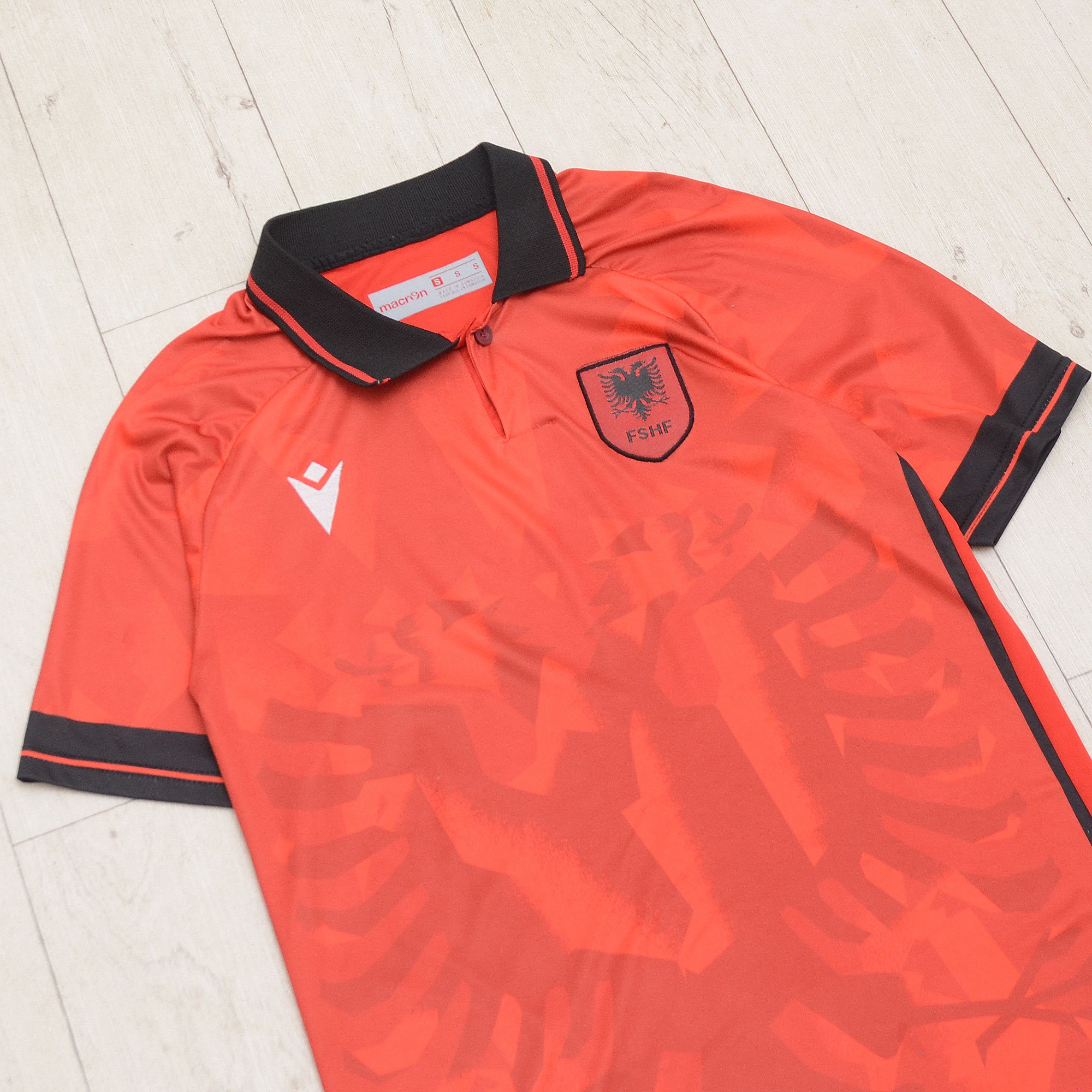 Other Albania 2023/2024 Macron Home Football Shirt Soccer Jersey Size US S / EU 44-46 / 1 - 3 Thumbnail