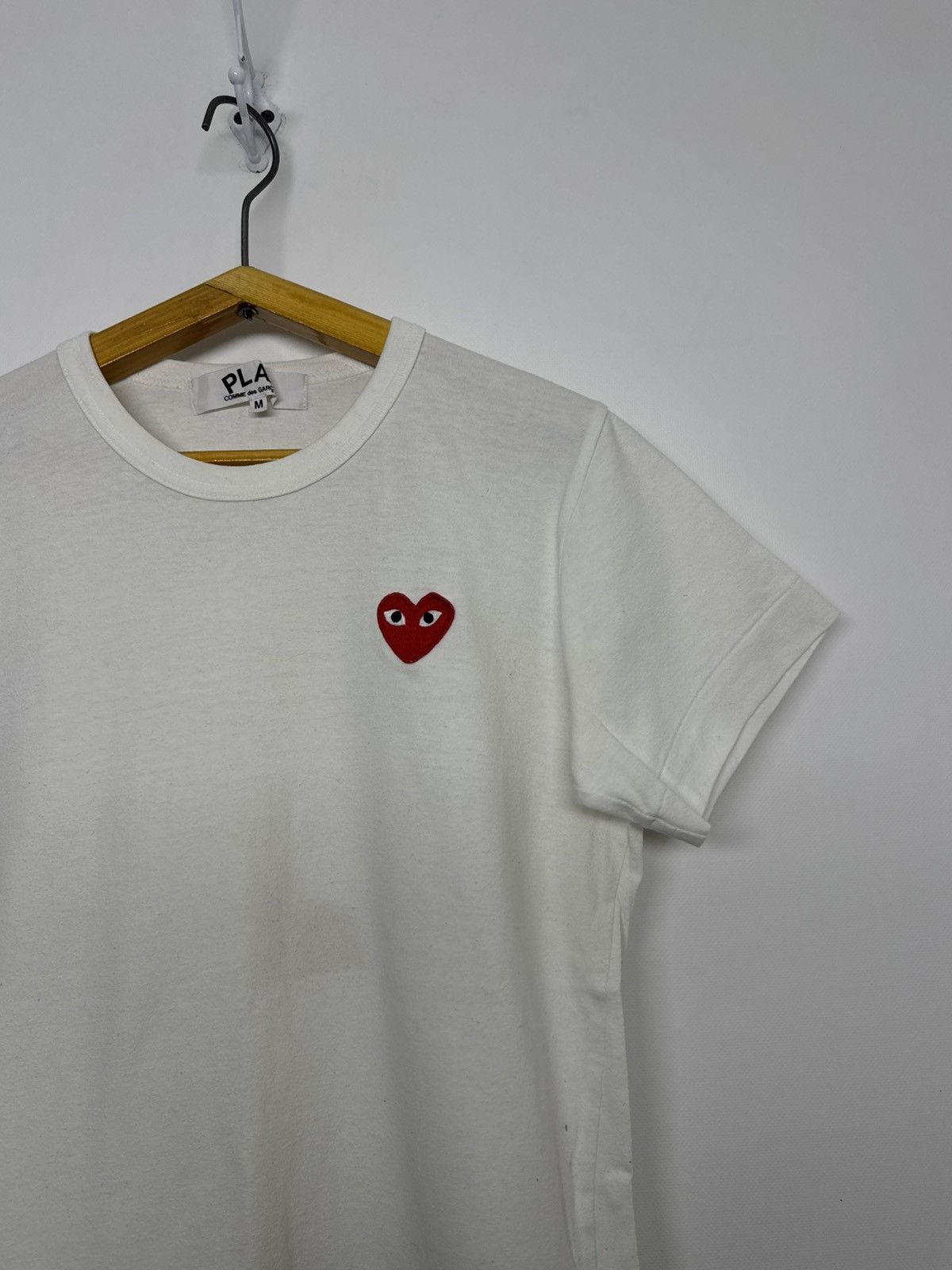Comme des Garcons Comme des Garcons Play Logo Luxury T Shirt Size US M / EU 48-50 / 2 - 5 Thumbnail
