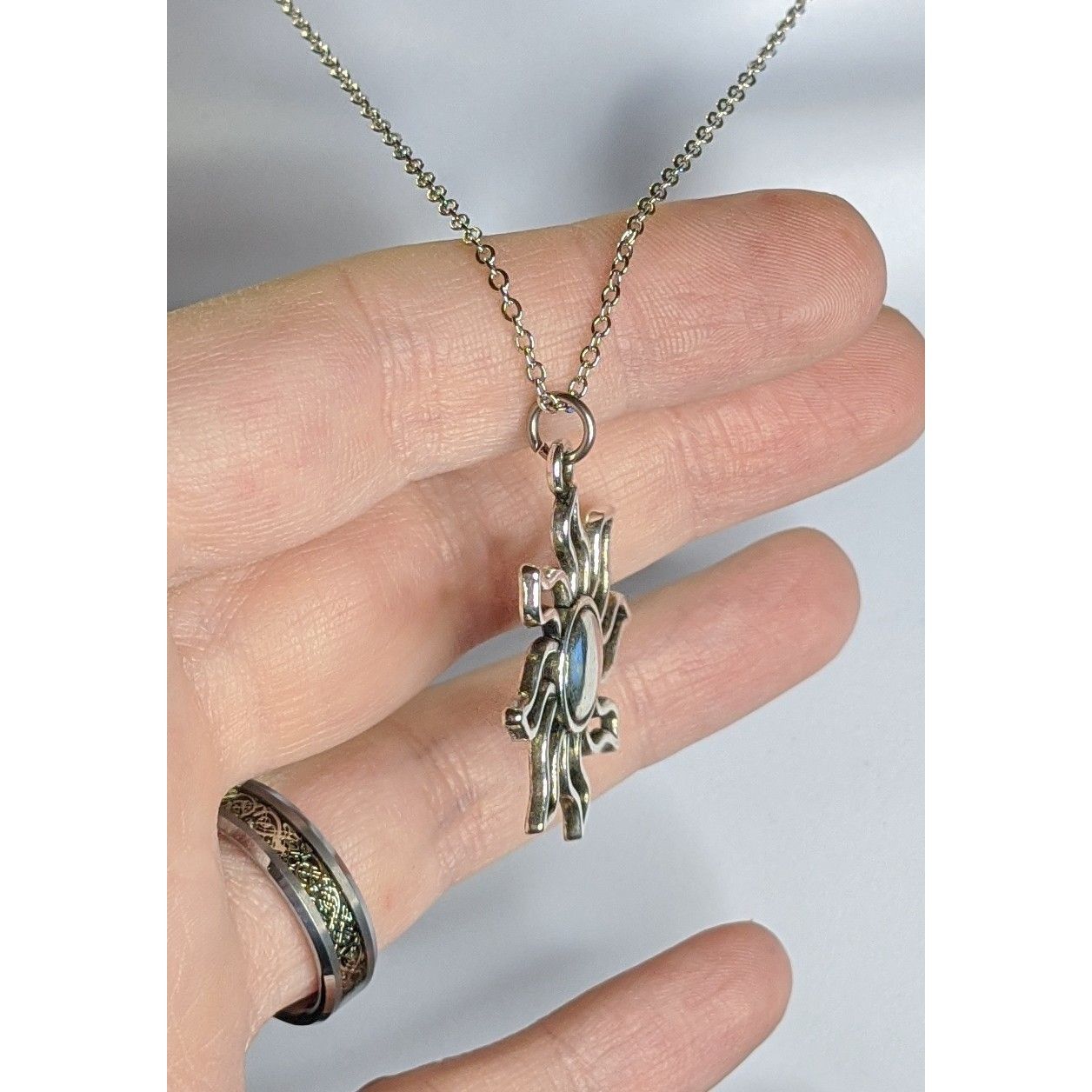 Other Vintage 90s Sun Silver Tone Pendant Necklace Size ONE SIZE - 4 Thumbnail