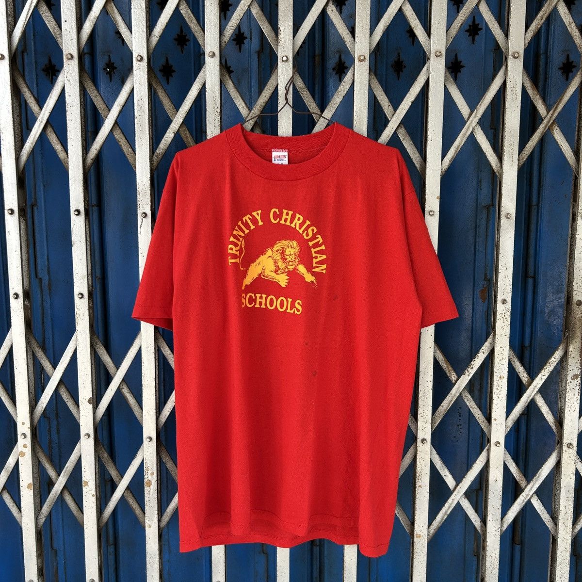 Vintage 1980s Trinity Christian School Varsity Tee Size US L / EU 52-54 / 3 - 10 Thumbnail