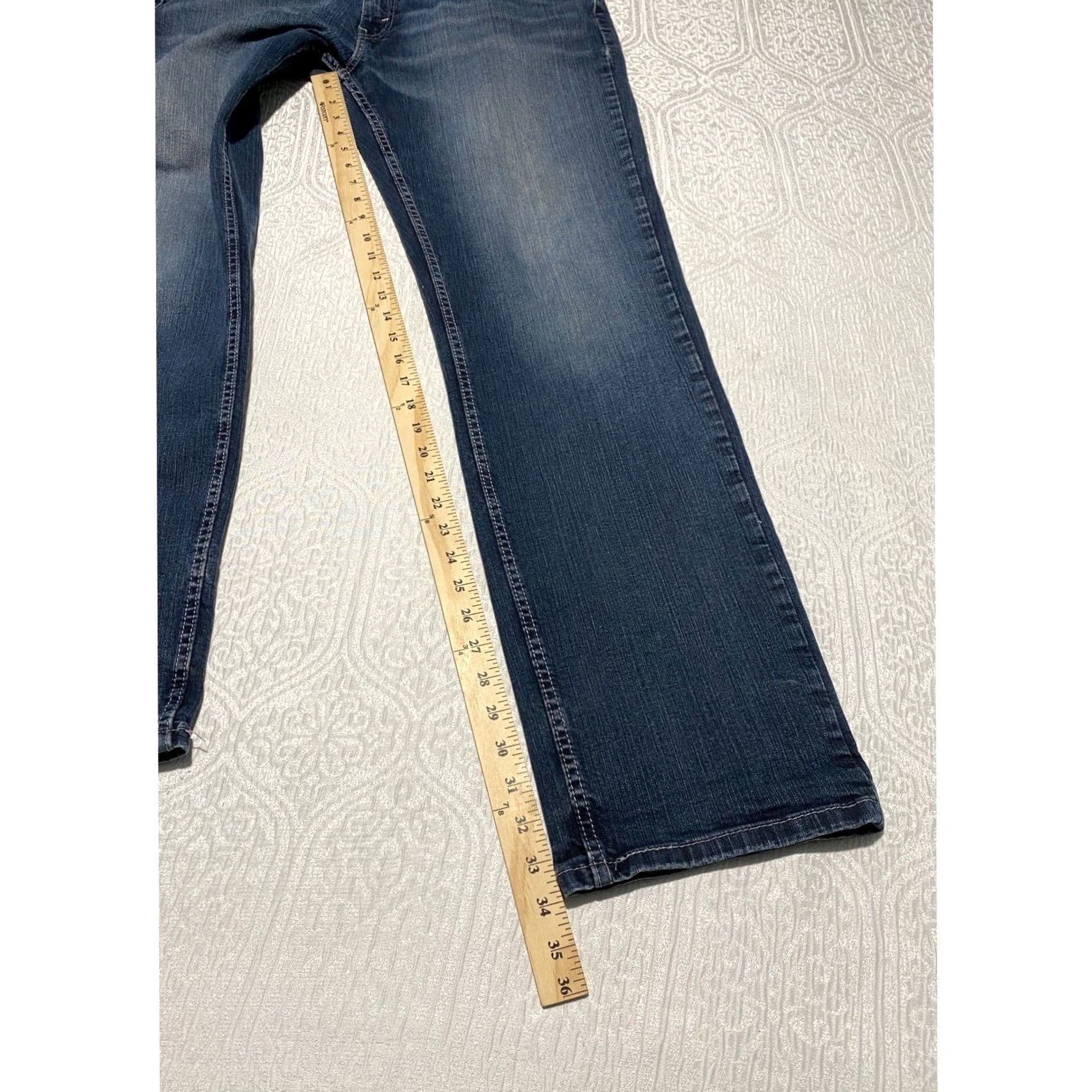Levi's Levi's 559 Jeans Men Straight 36x34 Blue Denim Relaxed Mid Rise 5-Pocket Logo Zipper Button Distressed Cotton Blend Pants Regular Fit Clothing Size US 36 / EU 52 - 6 Thumbnail