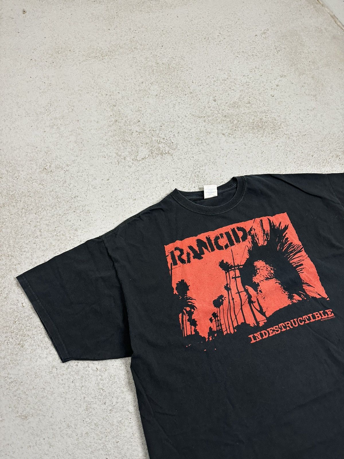 Band Tees Rancid 2003 Indestructible T-Shirt Size US XXL / EU 58 / 5 - 2 Thumbnail