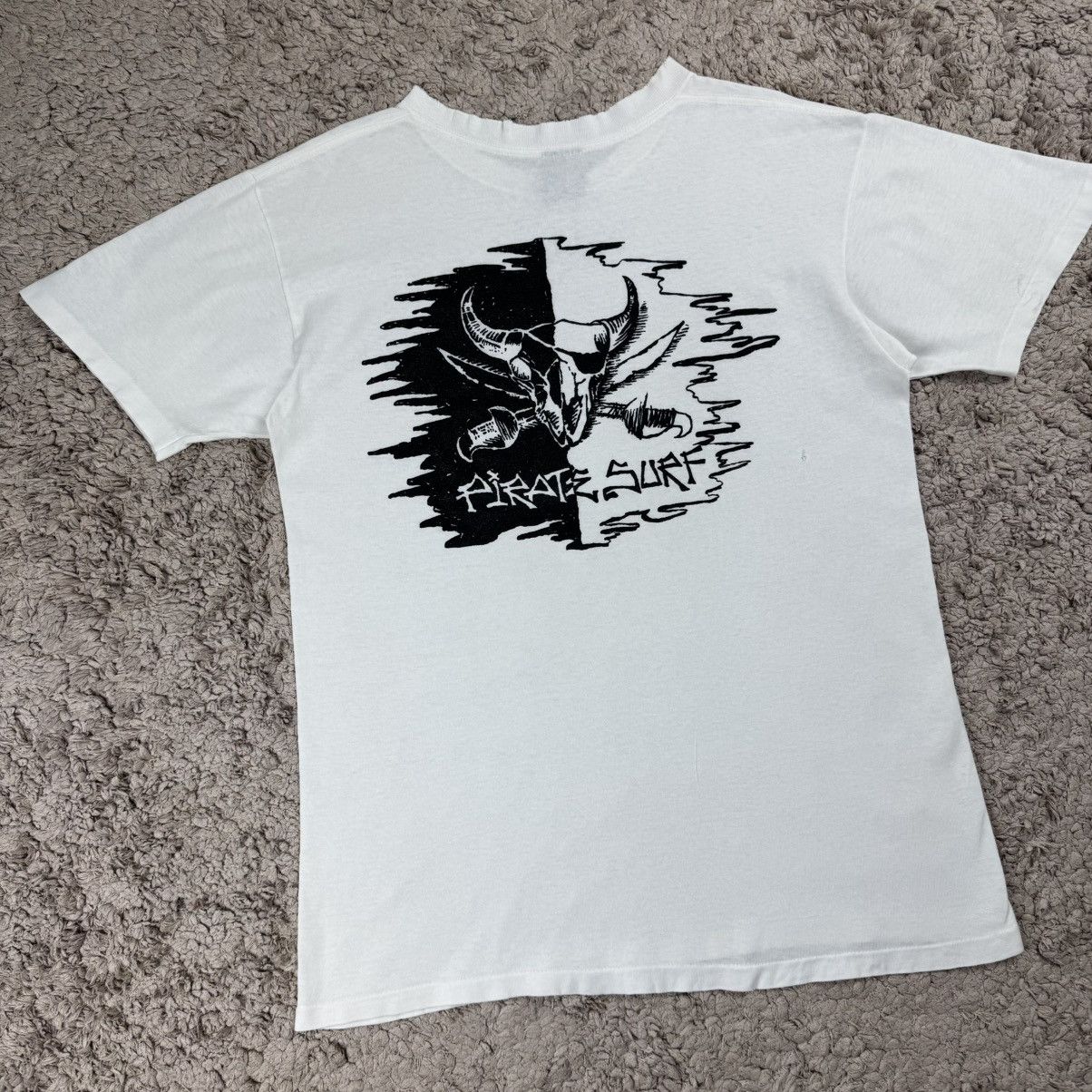 Vintage Vintage Distress Pirate Surf T-shirt Size US M / EU 48-50 / 2 - 3 Thumbnail
